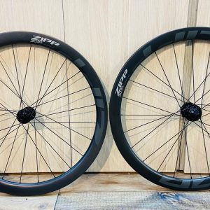 JUEGO DE RINES RUEDAS RUTA ZIPP 303 S DISCO TUBELESS Nitrobikes