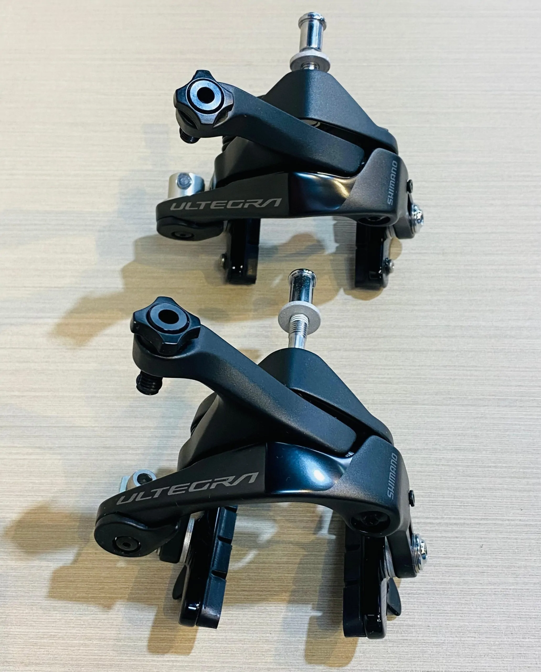 HERRADURAS FRENOS RUTA SHIMANO ULTEGRA BR-R8100 PAR (503254) - Imagen 2