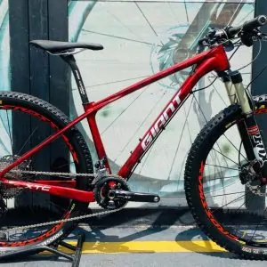 BICICLETA MTB GIANT ELITE H.C. 11SPD CARBONO 27.5 TALLA S (USADA)