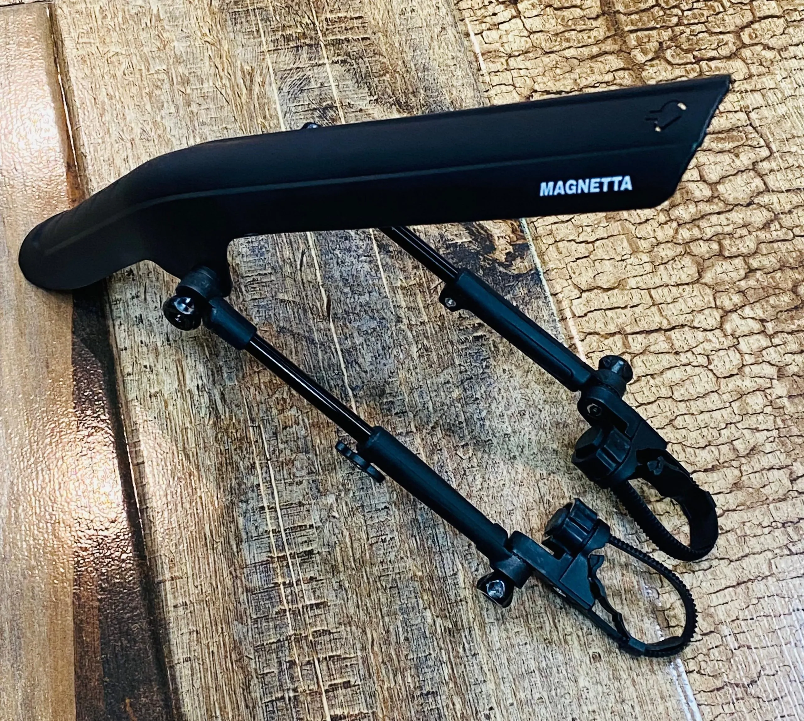 E GUARDABARROS MAGNETTA CON LUZ INTEGRADA RUTA/URBANA - Imagen 5