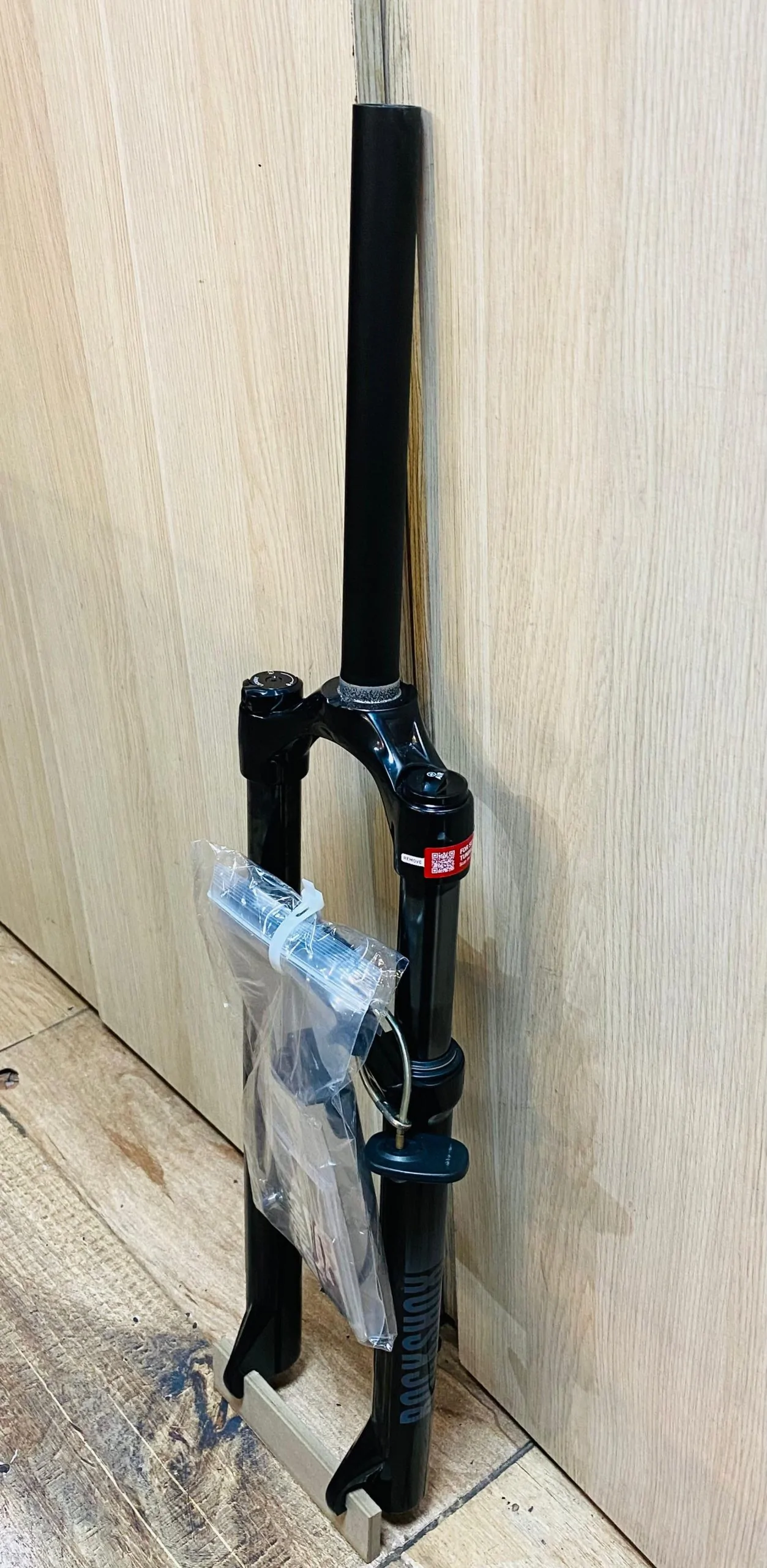 SUSPENSION ROCK SHOX JUDY SLV 27 100 AIRE REMOTO 00.4020.555.012 - Imagen 2