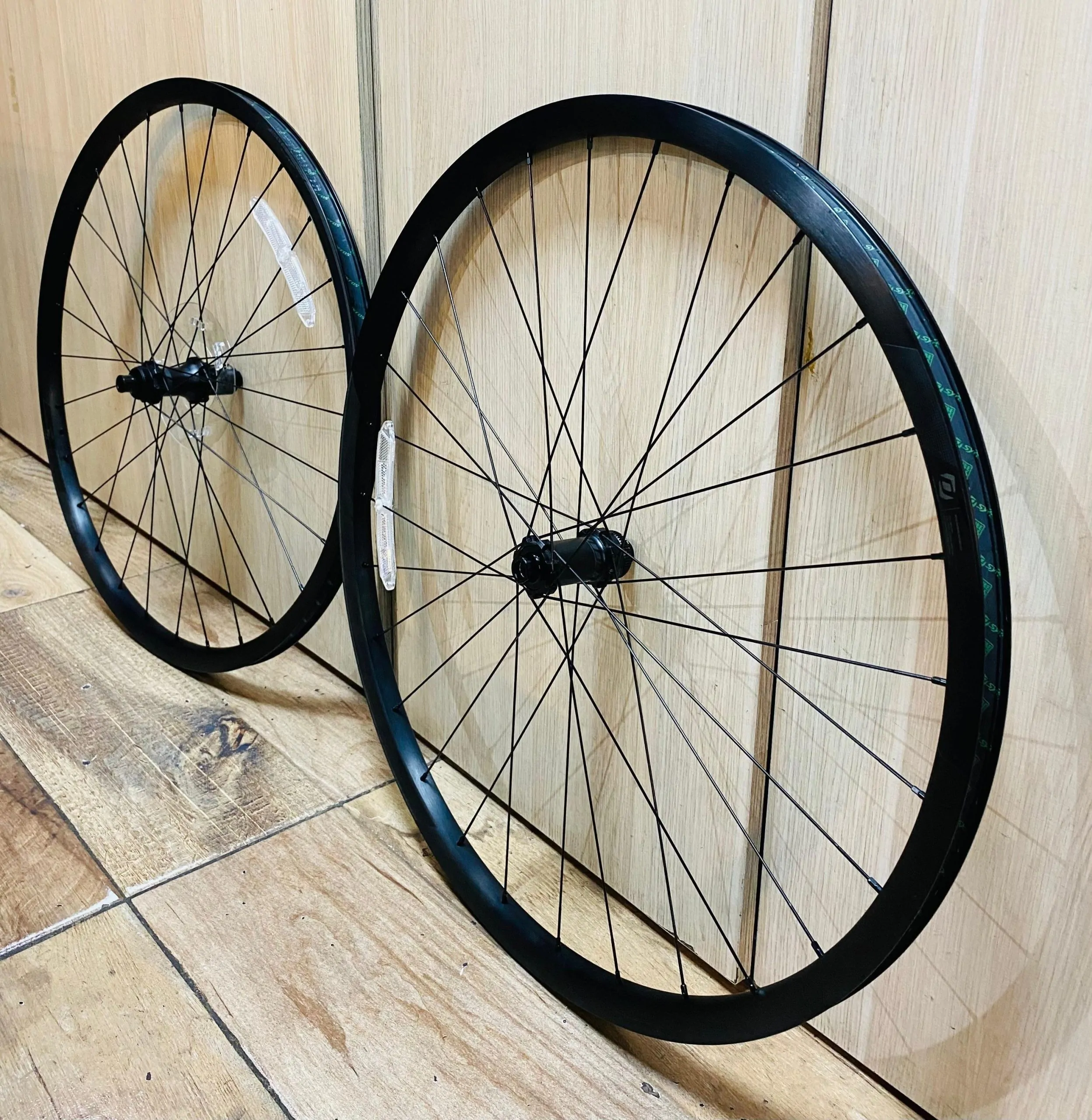 RINES/RUEDAS RUTA SYNCROS RP 2.0 DISC 28H TLR (DE SEGUNDA) - Imagen 3