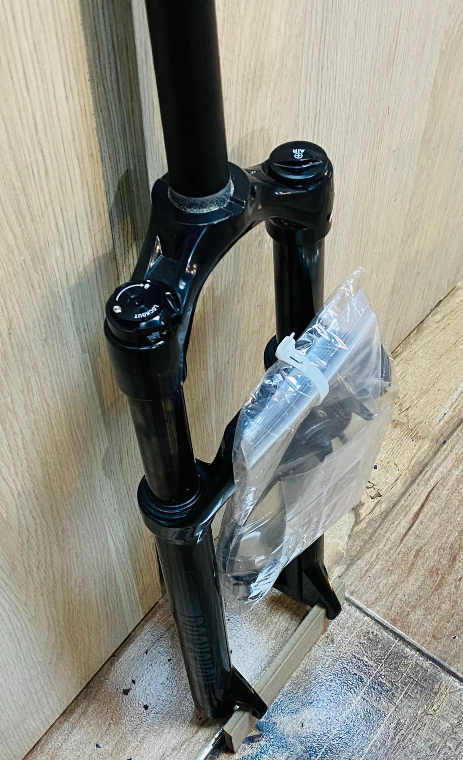 SUSPENSION ROCK SHOX JUDY SLV 27 100 AIRE REMOTO 00.4020.555.012 - Imagen 4