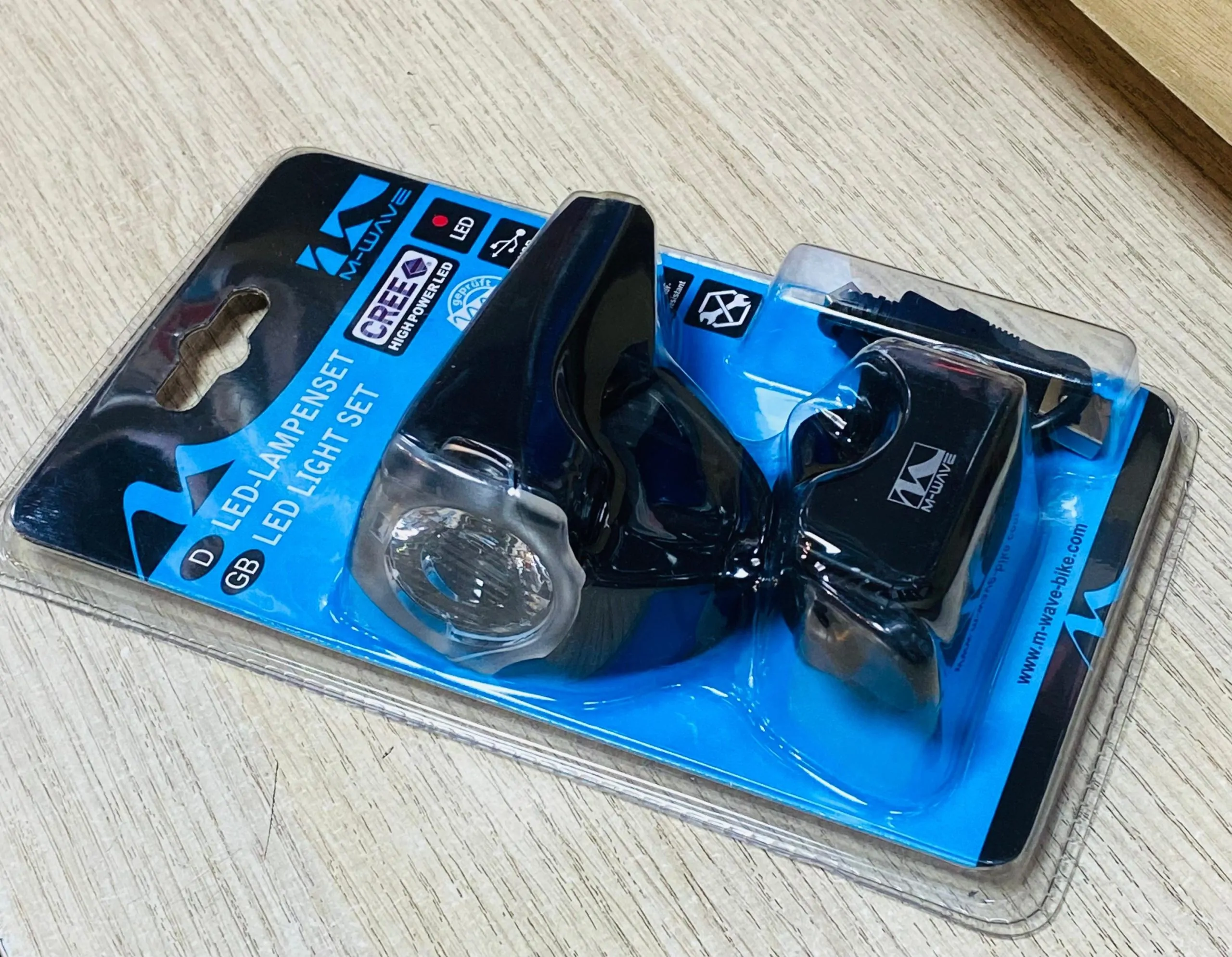 D COMBO LUCES DELANTERA Y TRASERA M-WAVE 221058 - Imagen 3