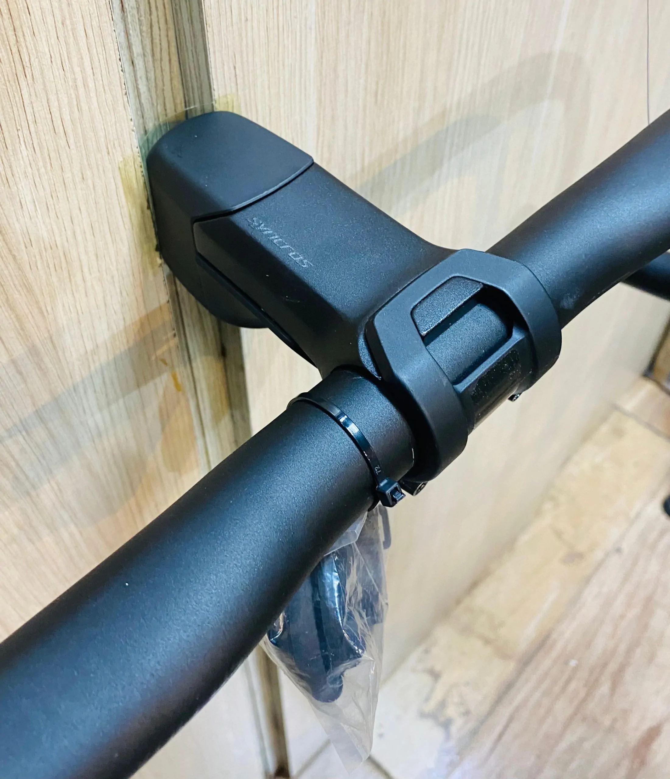 FF MANUBRIO Y POTENCIA SYNCROS 380mm/100mm ALUMINIO (NUEVO) - Imagen 6