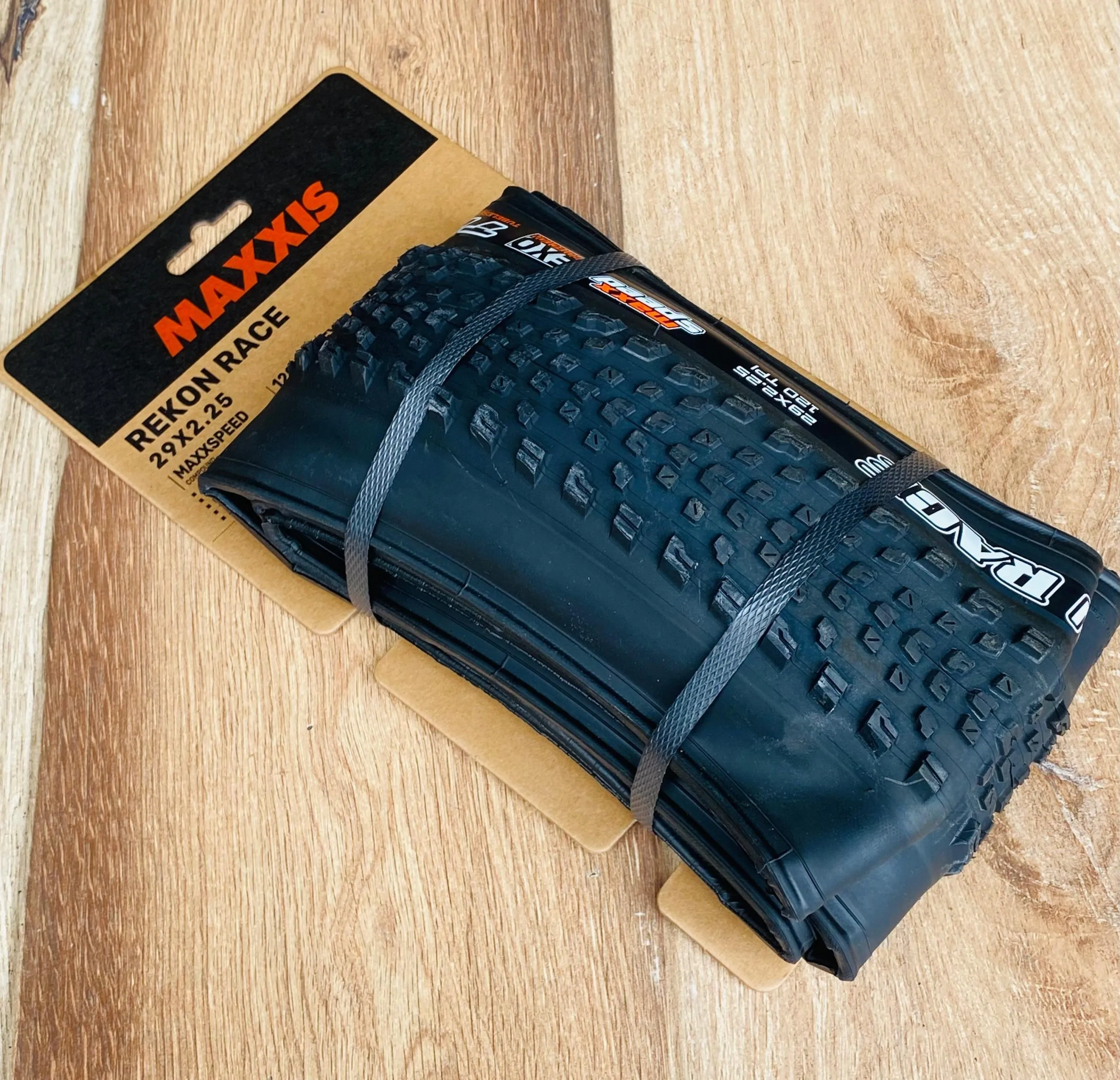 LLANTA MTB PLEGABLE MAXXIS REKON RACE 29X2.25 3C - Imagen 4