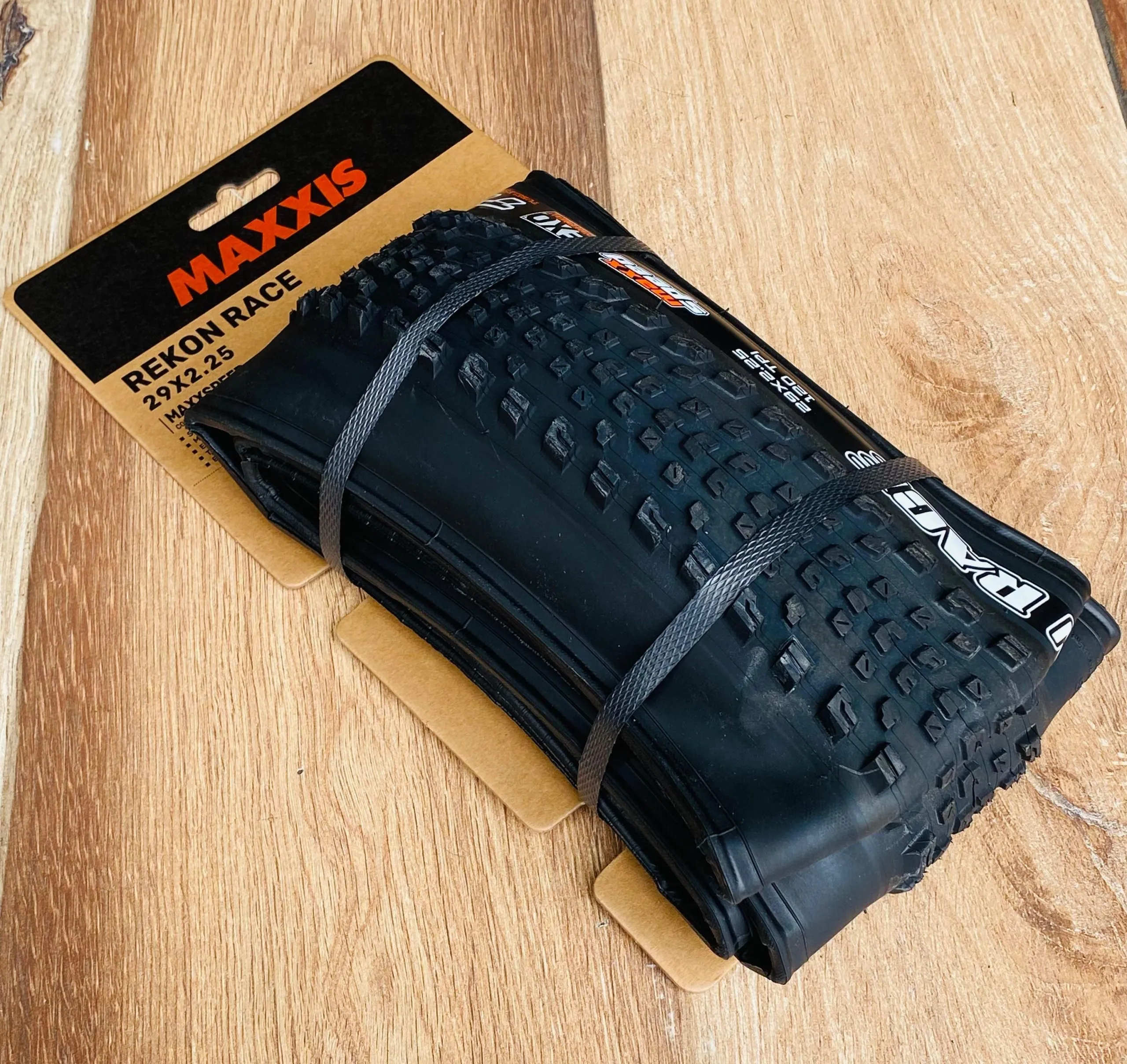 LLANTA MTB PLEGABLE MAXXIS REKON RACE 29X2.25 3C - Imagen 6