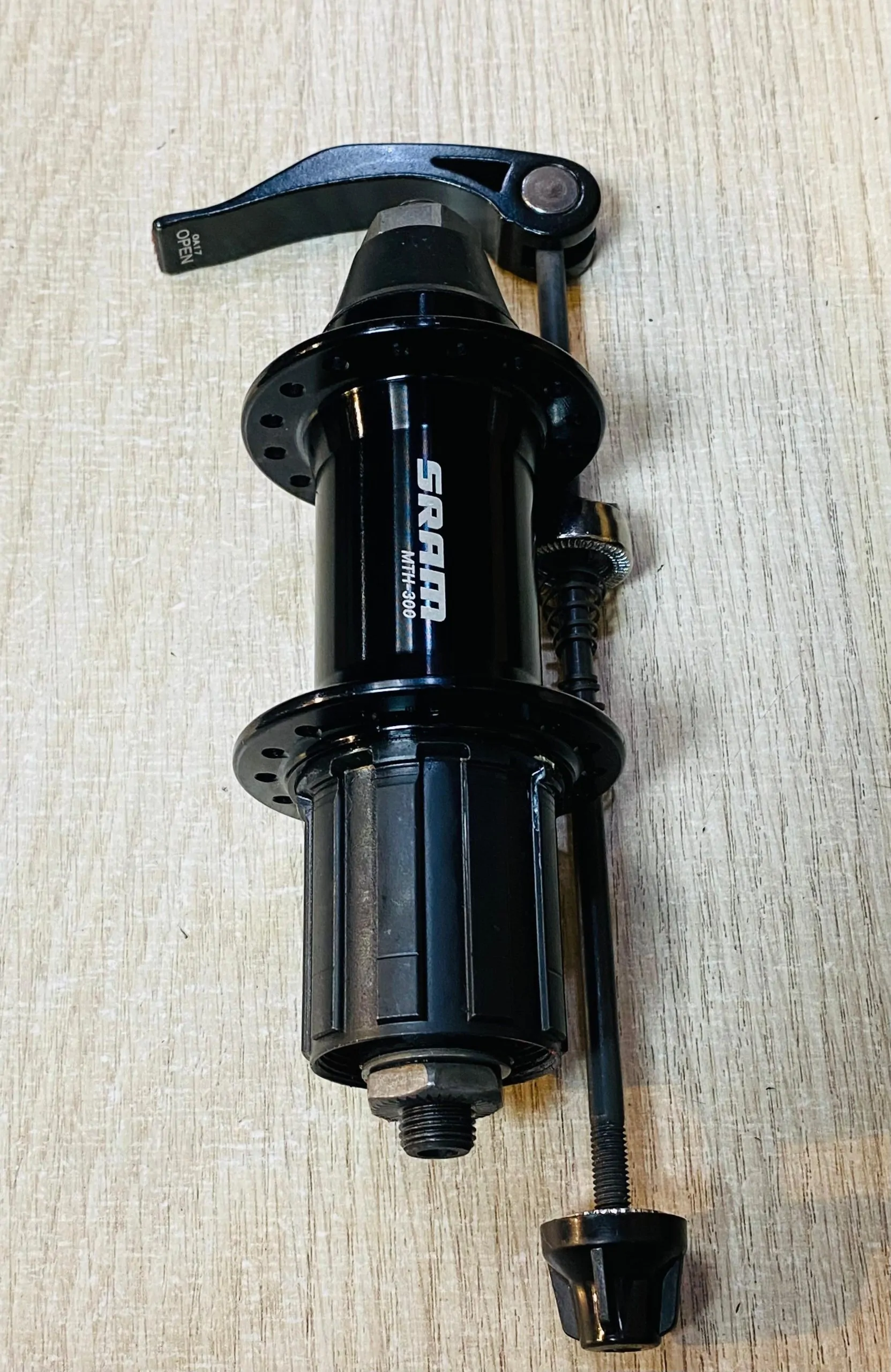 MANZANA TRASERA SRAM MTH-300 32H HG 135QR PUNTILLA - Imagen 2