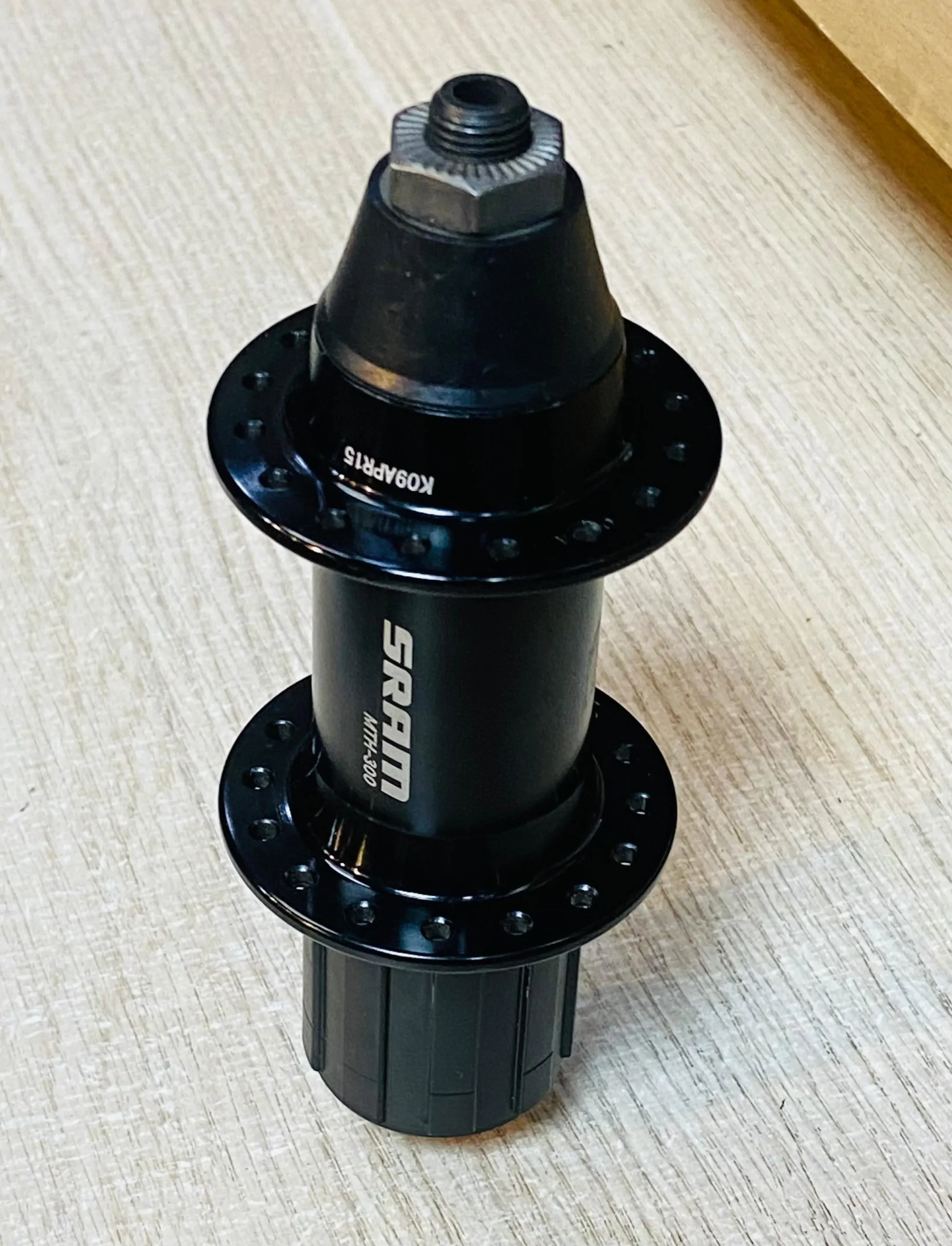 MANZANA TRASERA SRAM MTH-300 32H HG 135QR PUNTILLA - Imagen 3