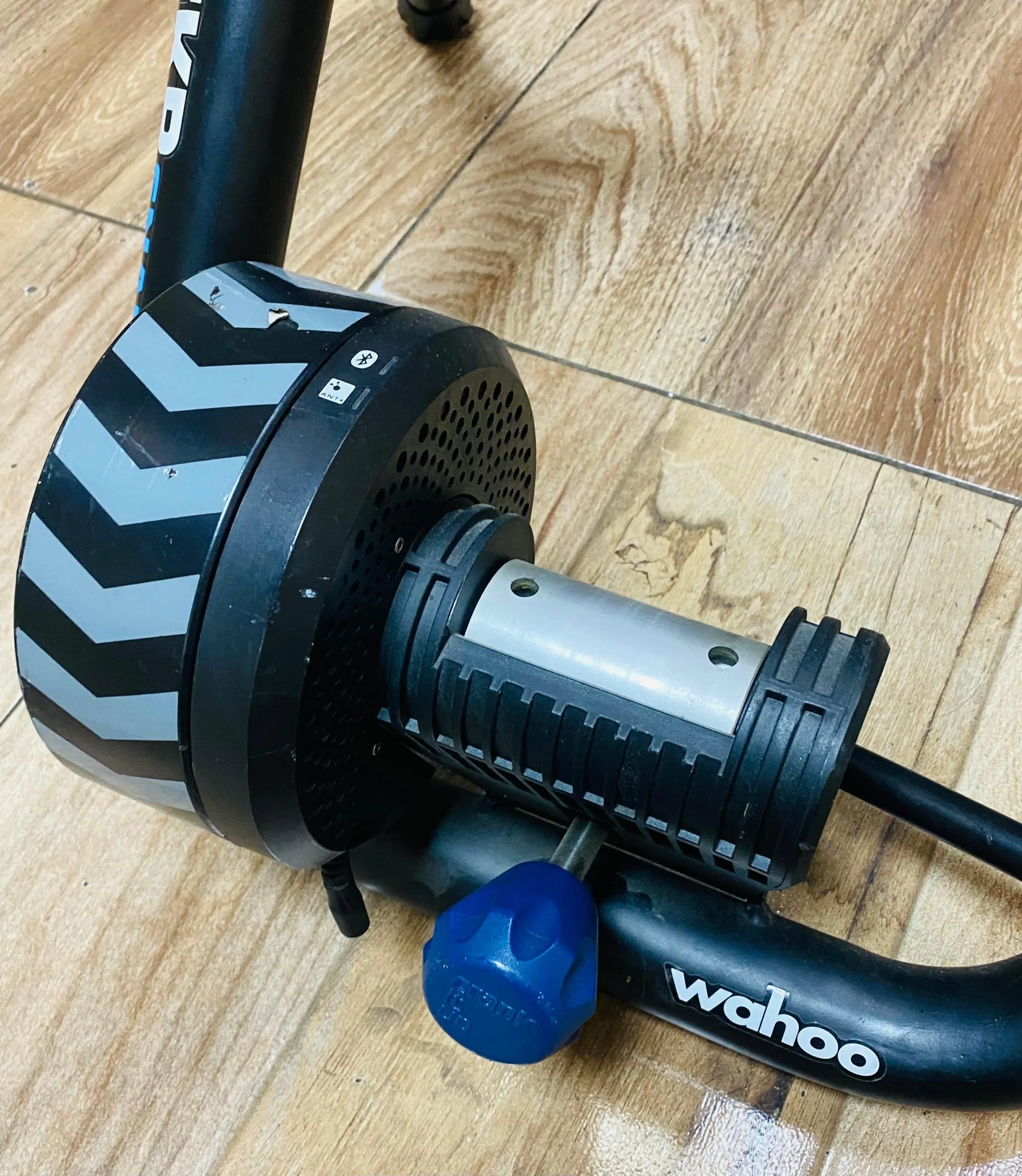 RODILLO ENTRENAMIENTO WAHOO KICKR SNAP- USADO - Imagen 2