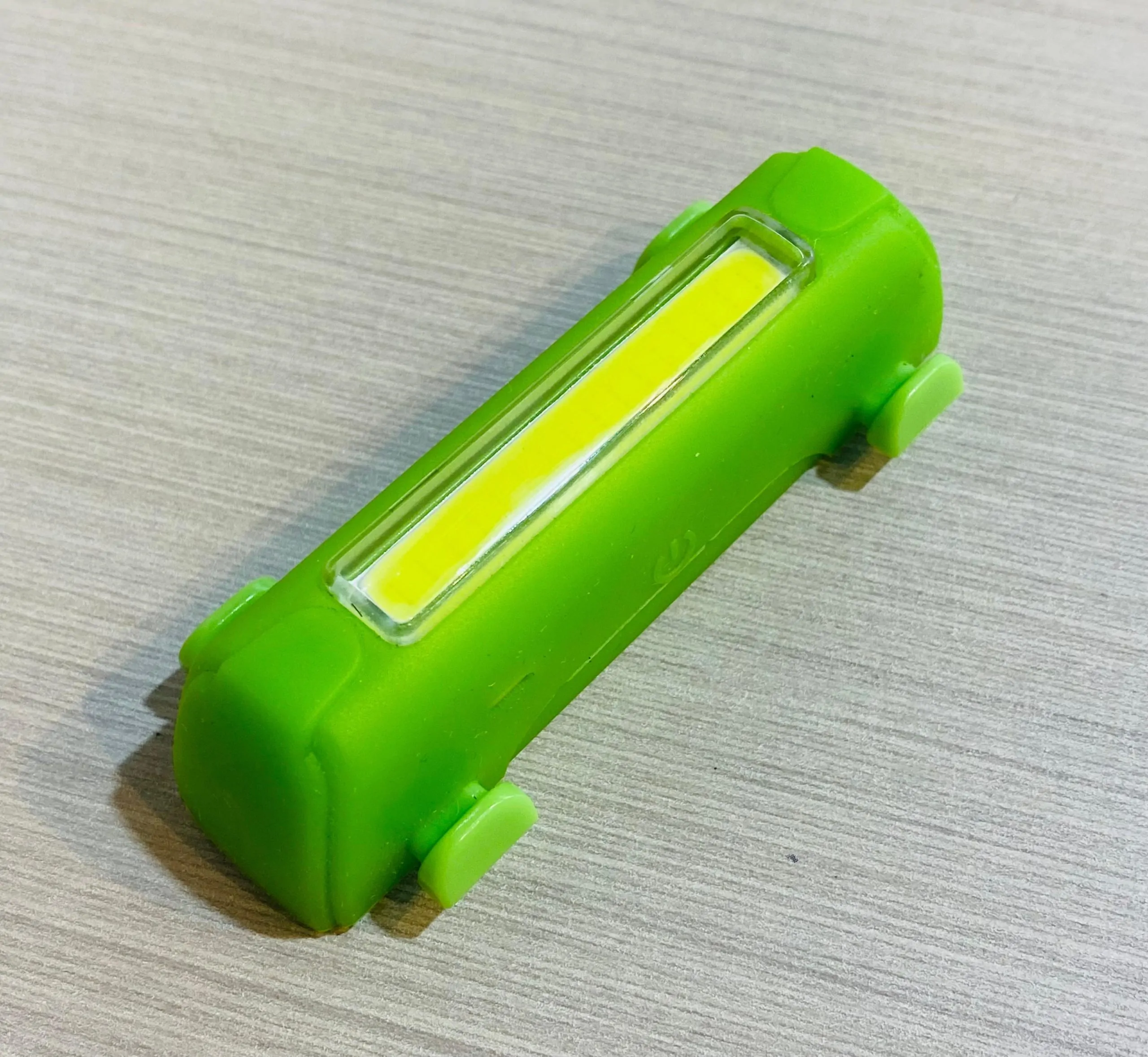 LUZ DELANTERA SERFAS USL-6 LED BLANCO - PARA BICICLETAS - Imagen 3