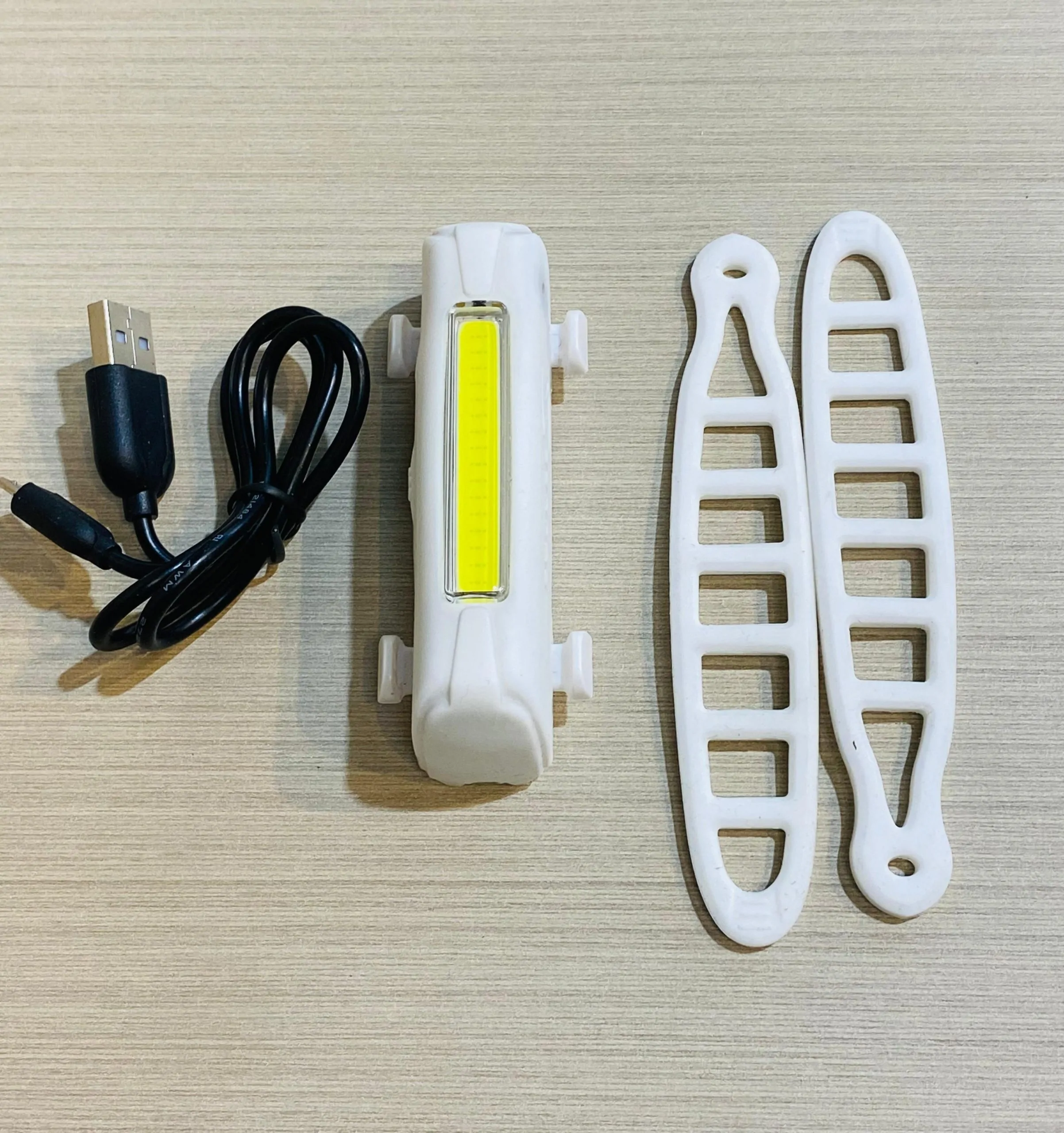 LUZ DELANTERA LED BLANCO SERFAS 100LUMENS USLA-7RD PARA BICICLETAS - Imagen 8