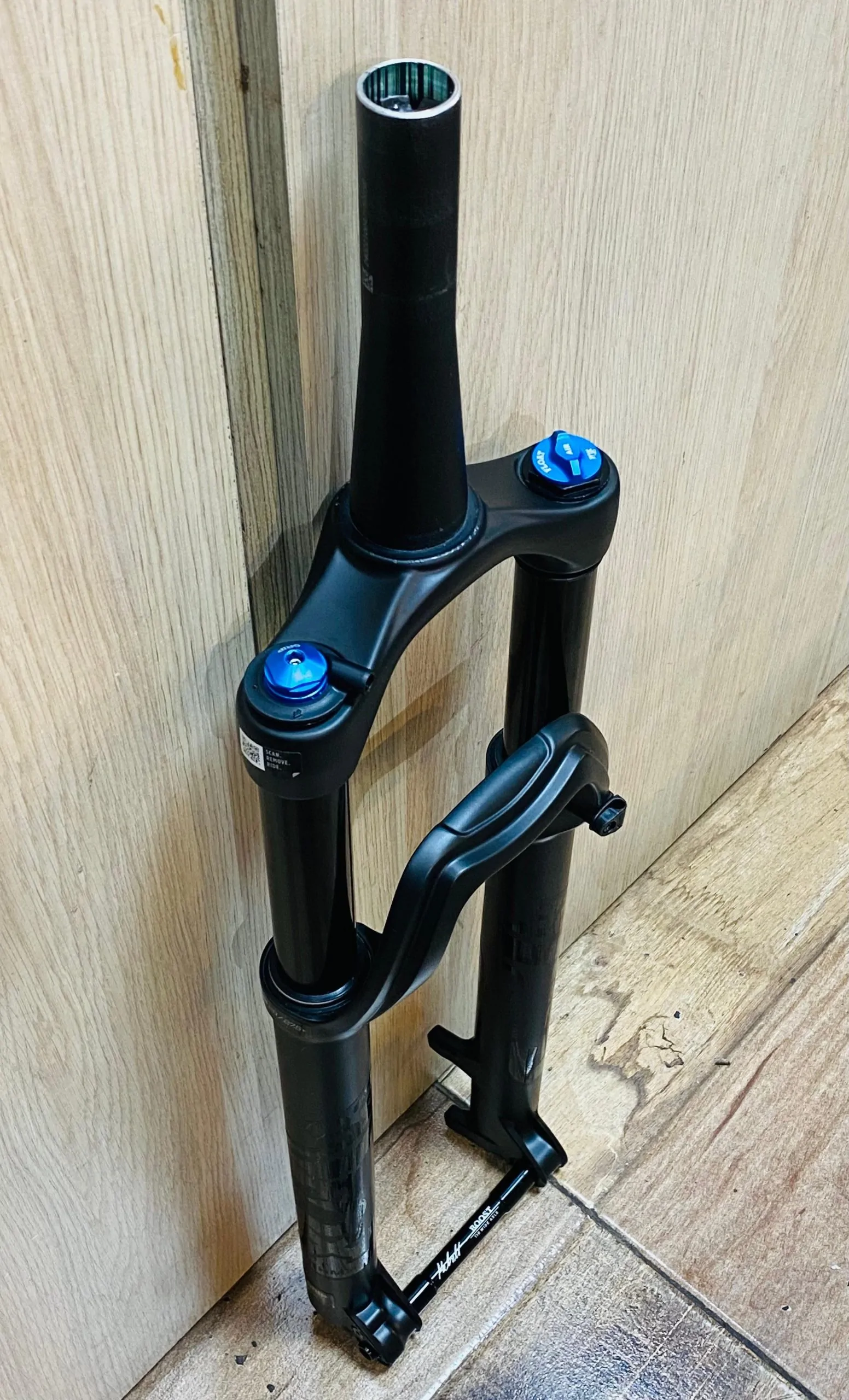 SUSPENSIÓN MTB FOX 32 AIRE RIN29 ESPIGO CONICO RECORTADO - Imagen 2