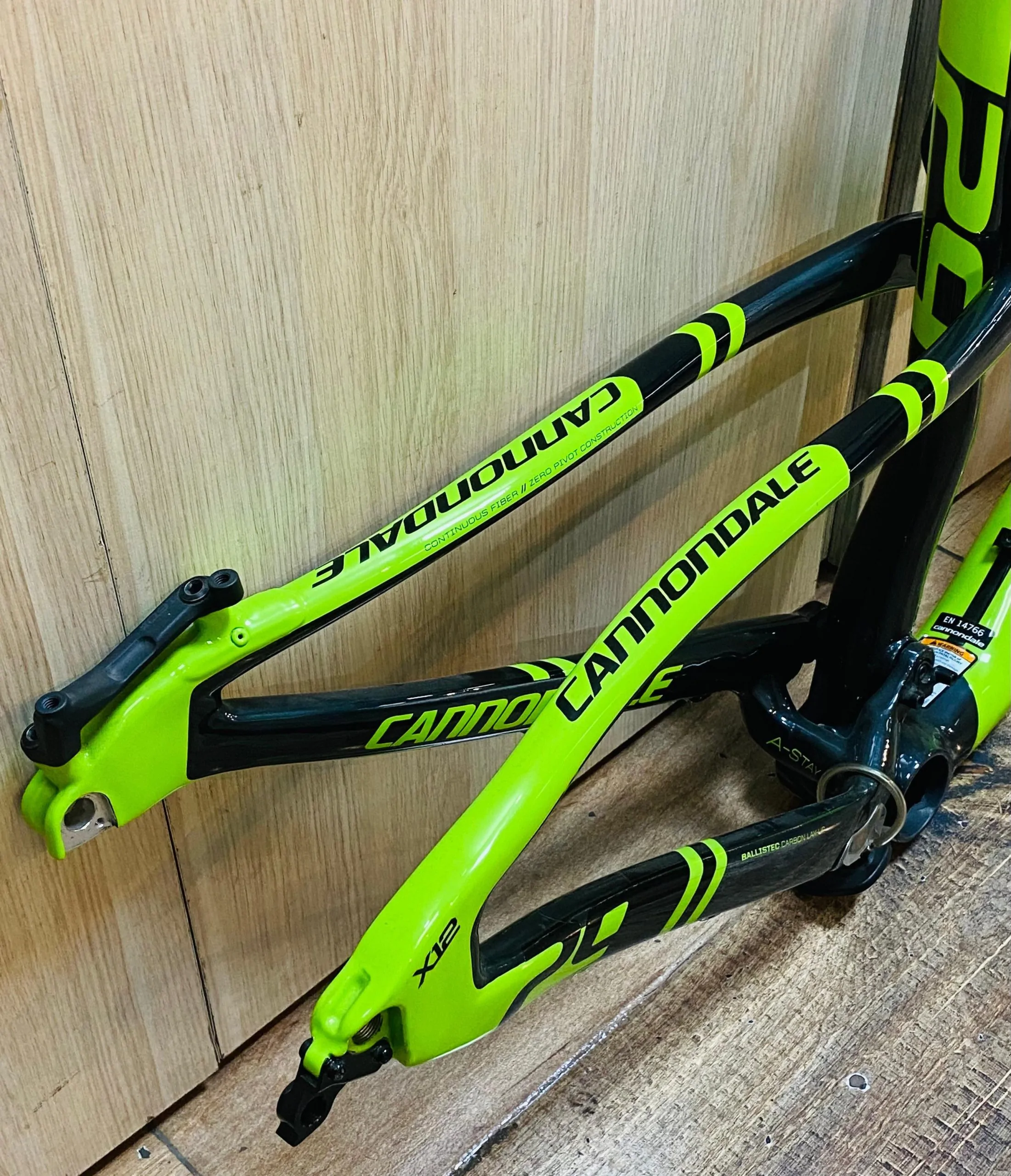 MARCO BICI MTB CANNONDALE SCALPEL RIN 29 CARBON T/M (USADO) - Imagen 3