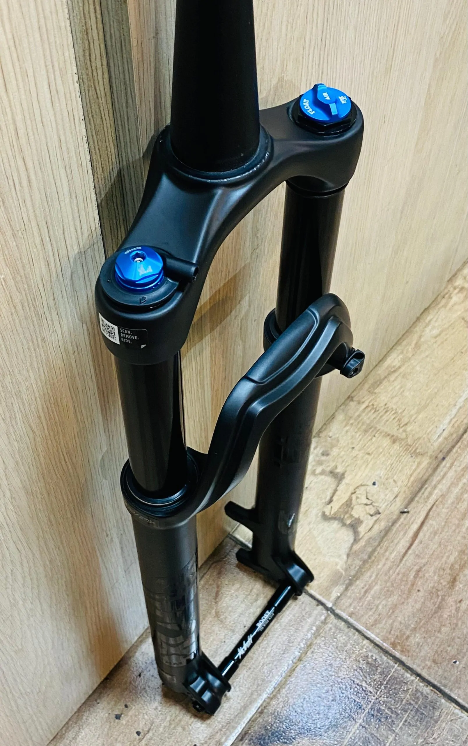 SUSPENSIÓN MTB FOX 32 AIRE RIN29 ESPIGO CONICO RECORTADO - Imagen 3