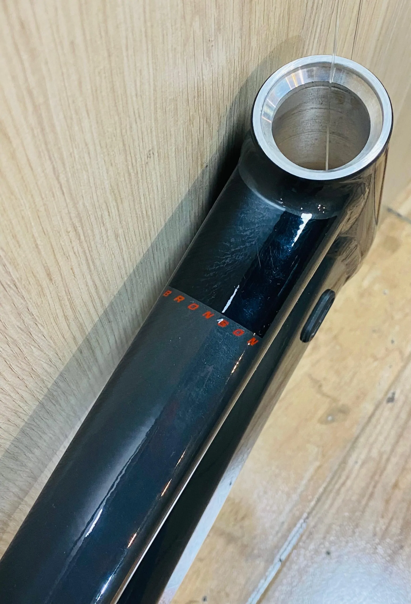 MARCO SANTA CRUZ BRONSON 27.5 ALUMINIO TALLA M (NUEVO) - Imagen 4