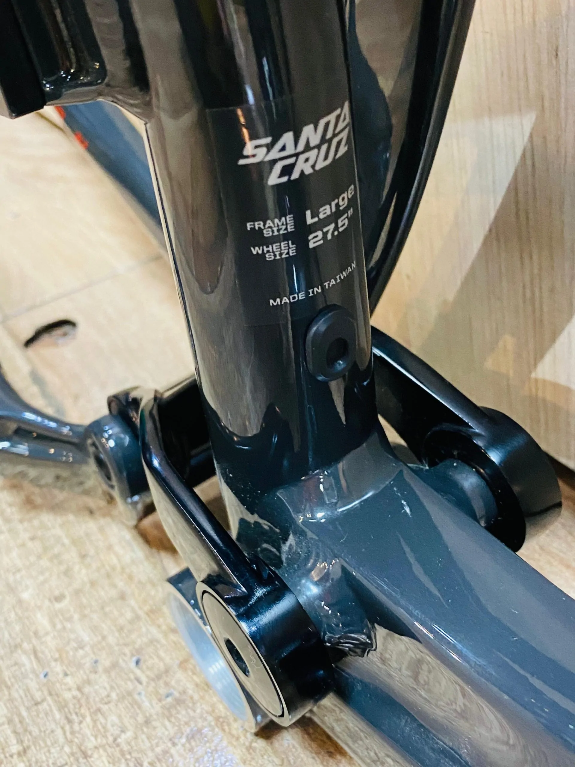 MARCO SANTA CRUZ BRONSON 27.5 ALUMINIO TALLA M (NUEVO) - Imagen 7