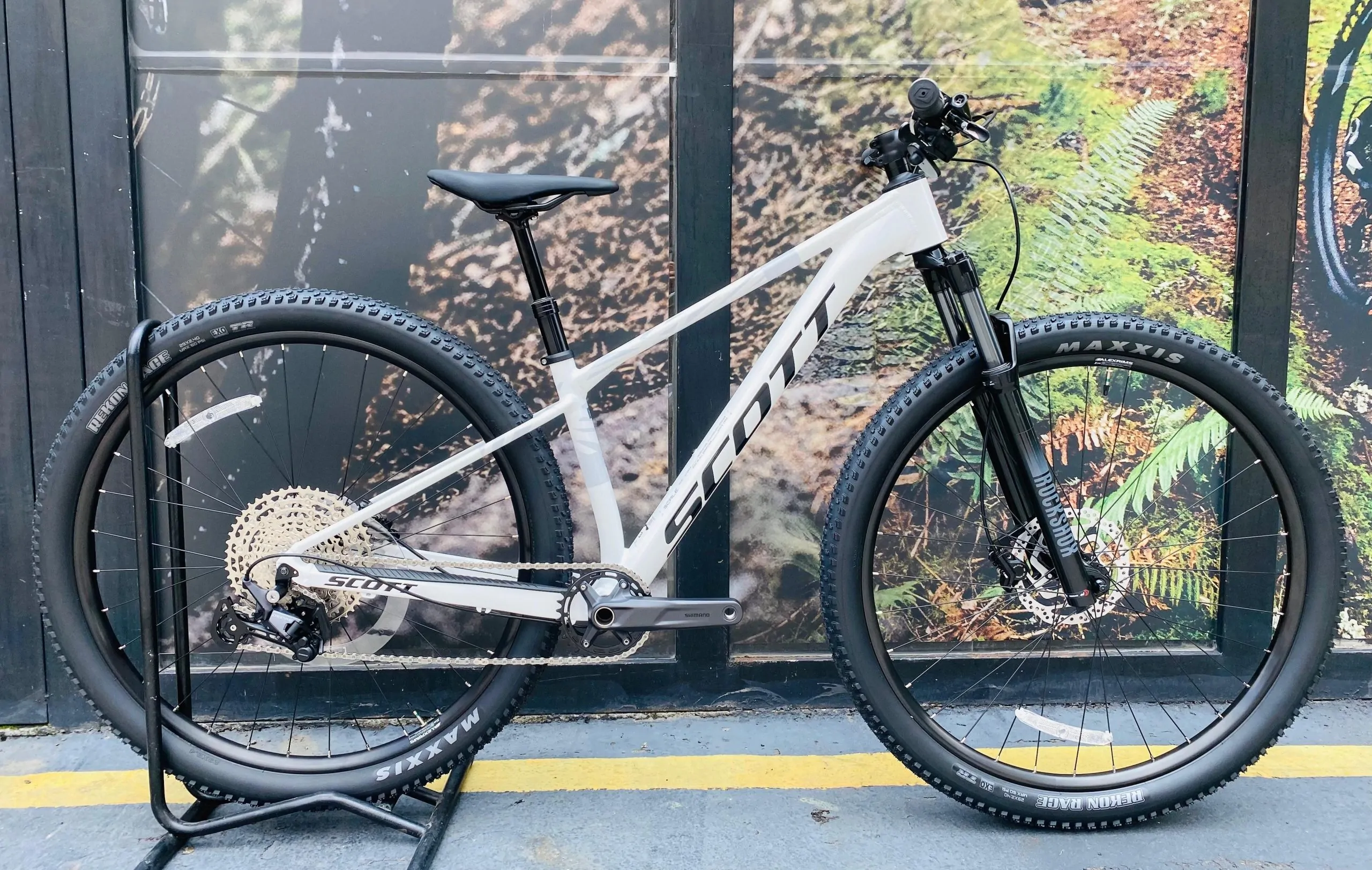 BICICLETA MTB SCOTT SCALE 940 12S 10-51T / 2026 BLANCO - Imagen 1