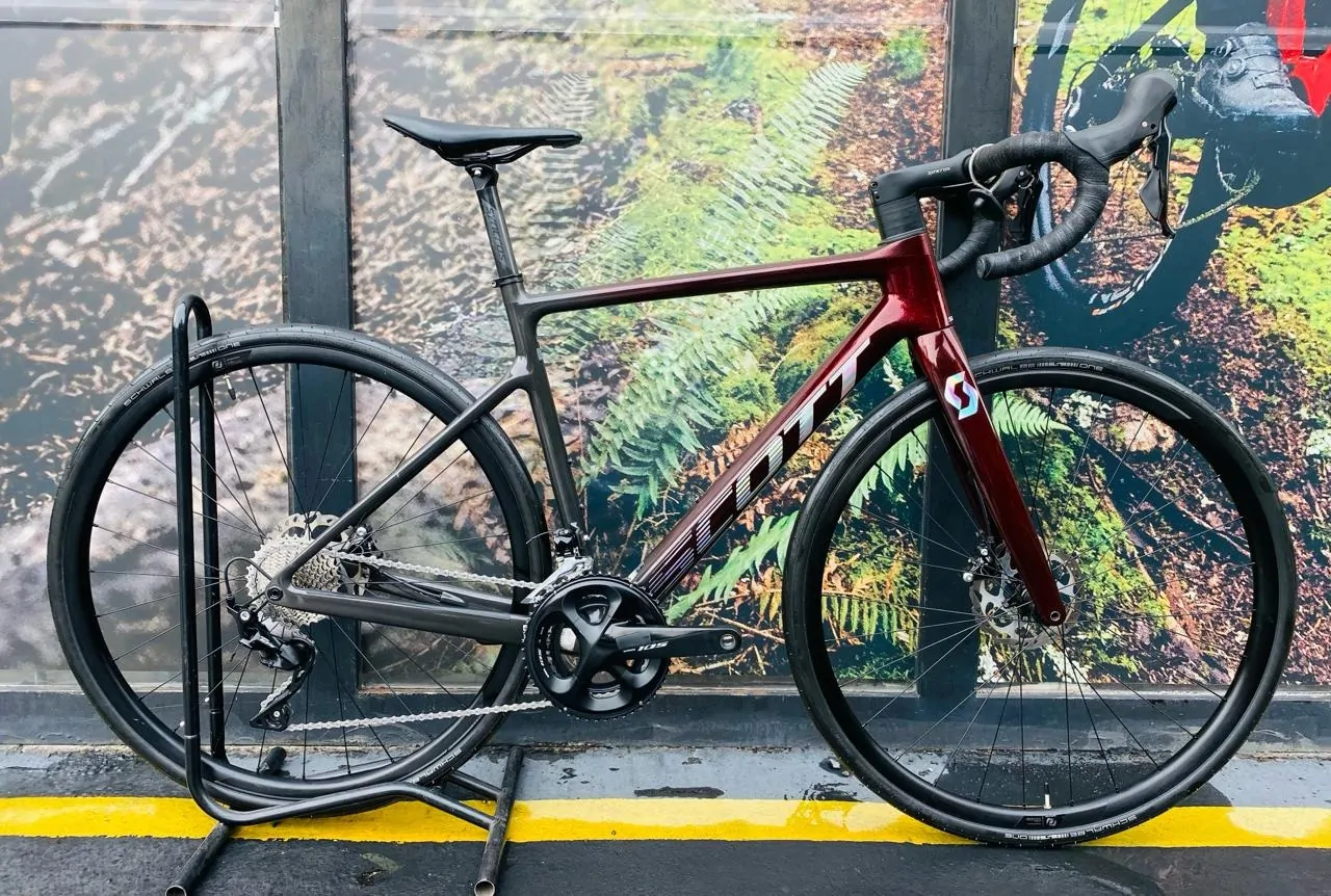 AA BICICLETA RUTA SCOTT ADDICT 30 11VEL SHIMANO 105 (USADA) - Imagen 2
