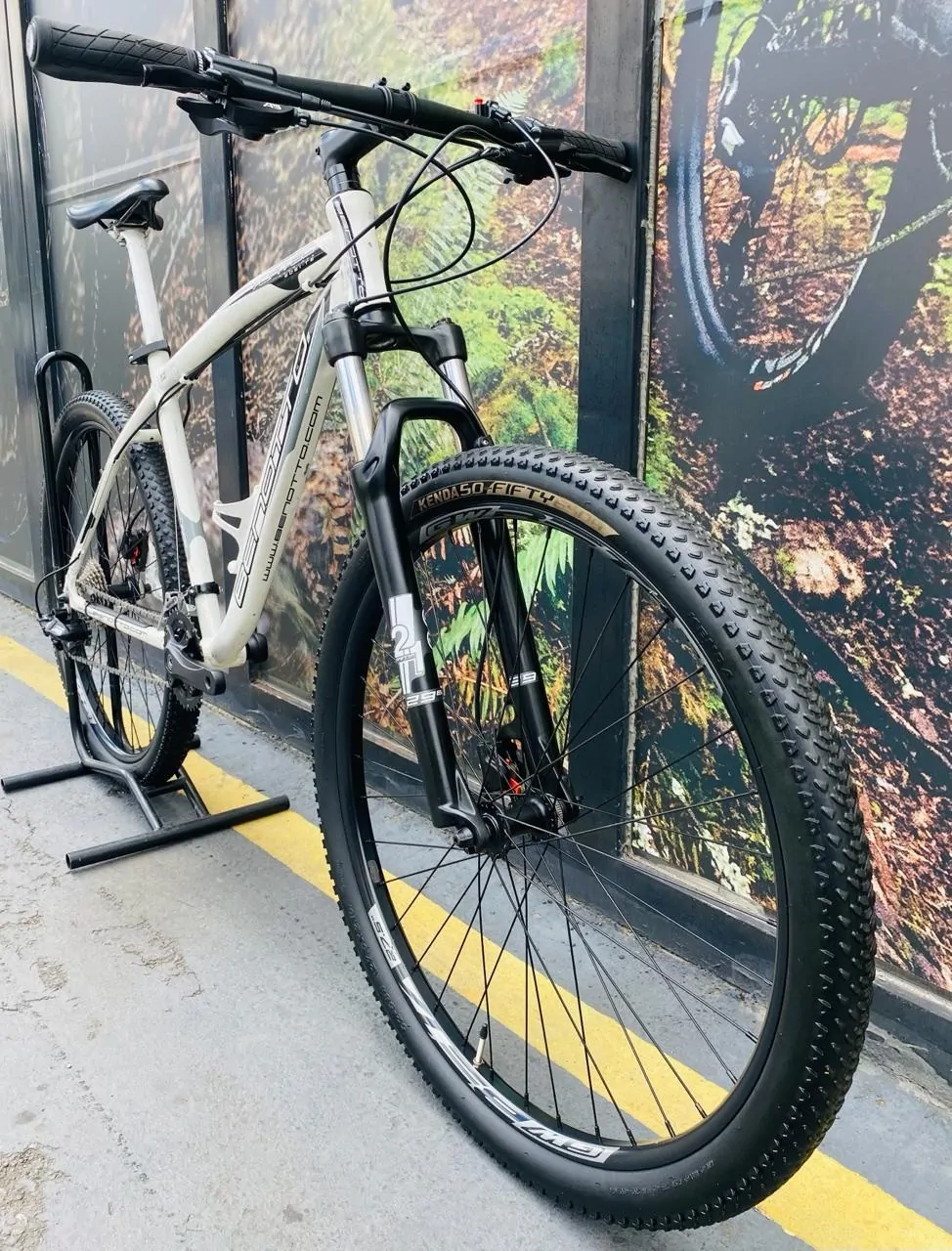 DD BICICLETA TODOTERRENO BENOTTO VORTEC L-TWOO 9X2VEL 27.5 (DE SEGUNDA) - Imagen 4