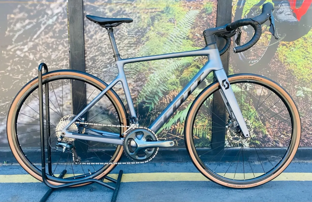 ADDICT BICICLETA RUTA SCOTT ADDICT 40 10SPD CARBONO TALLA M (DE SEGUNDA) - Imagen 1