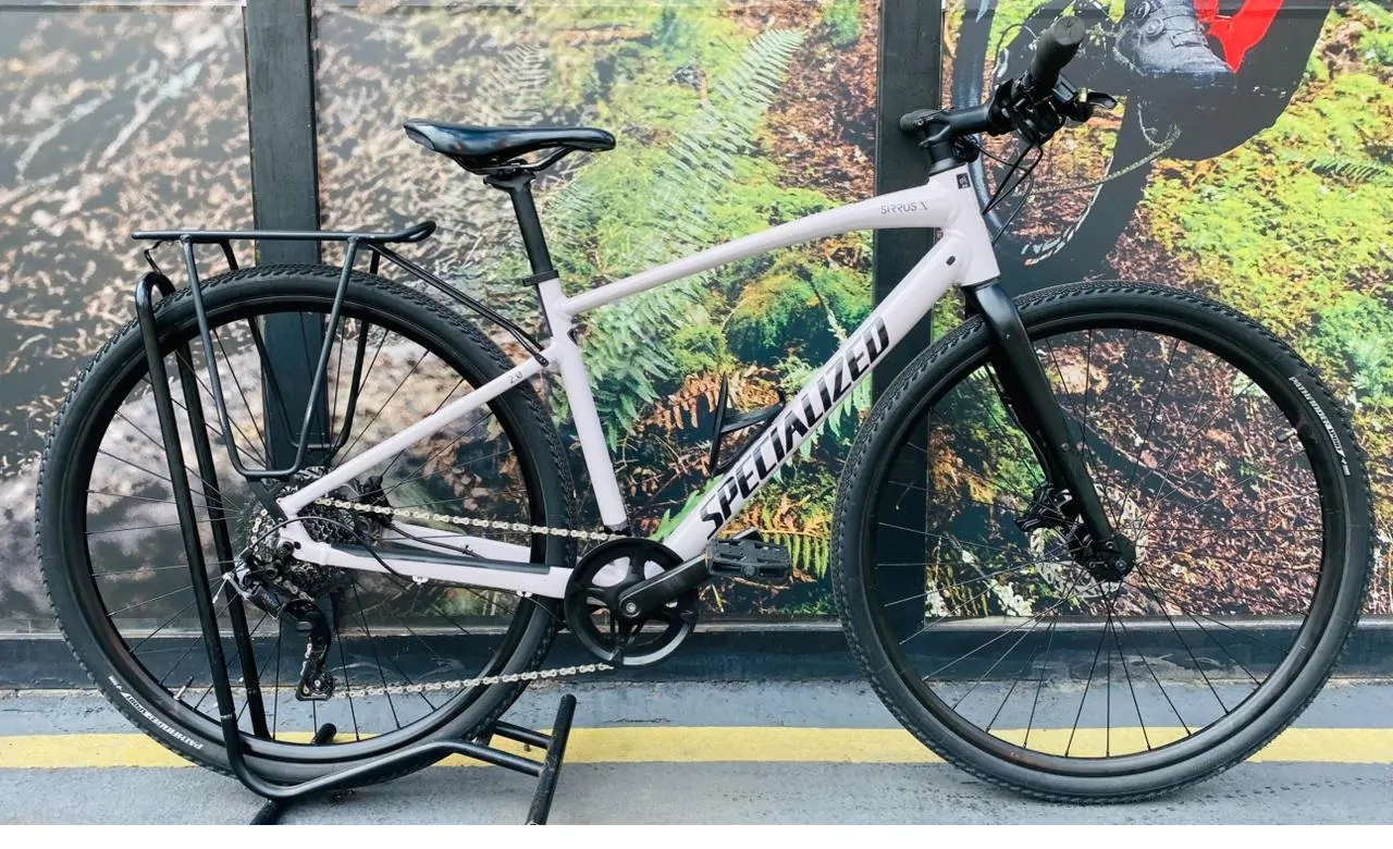BICICLETA URBANA SPECIALIZED SIRRUS X 2.0 TALLA S/8SPD (USADA) - Imagen 1