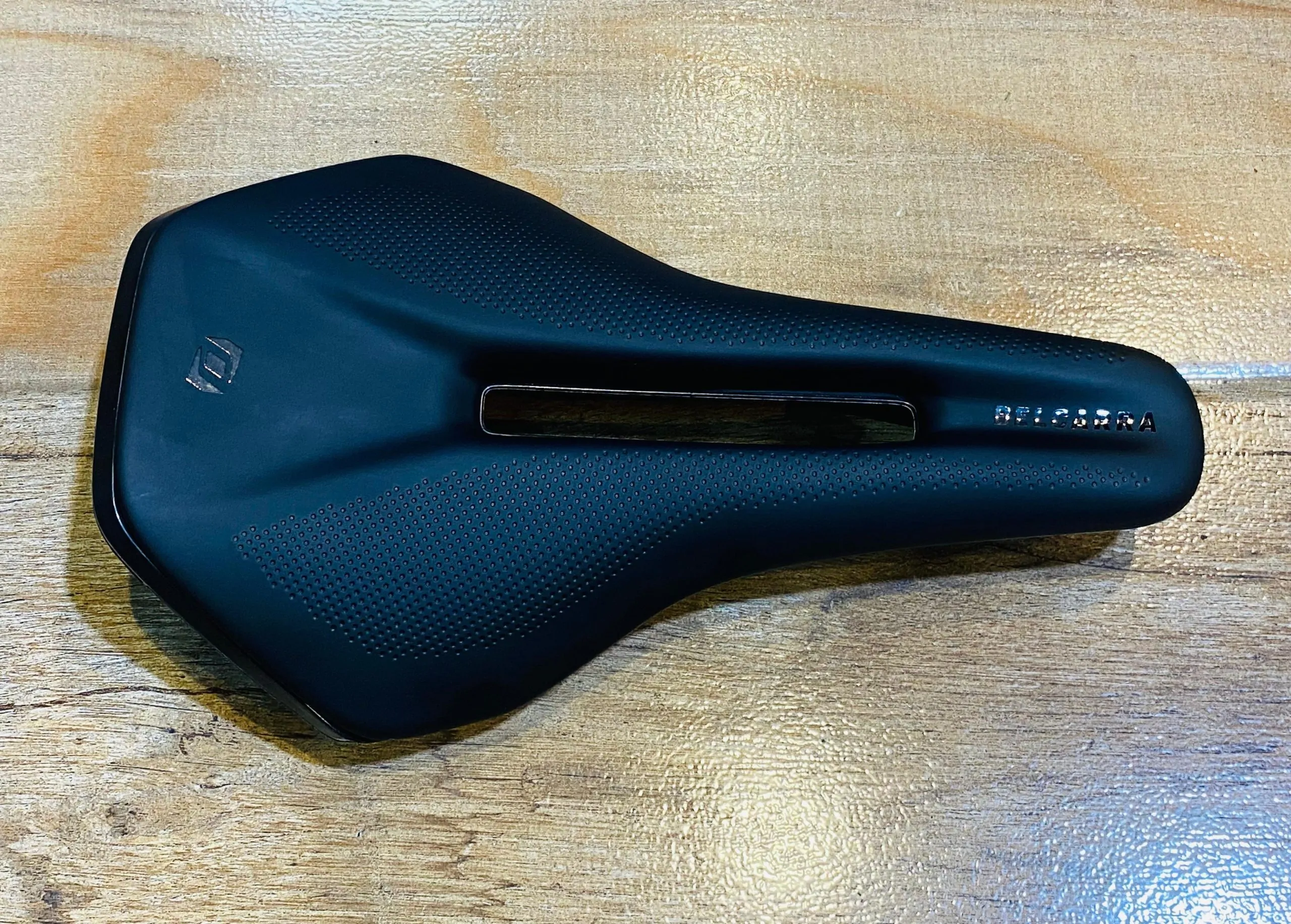 BB SILLIN SYNCROS BELCARRA 245X145MM CrMo RAILS (NUEVO) - Imagen 2