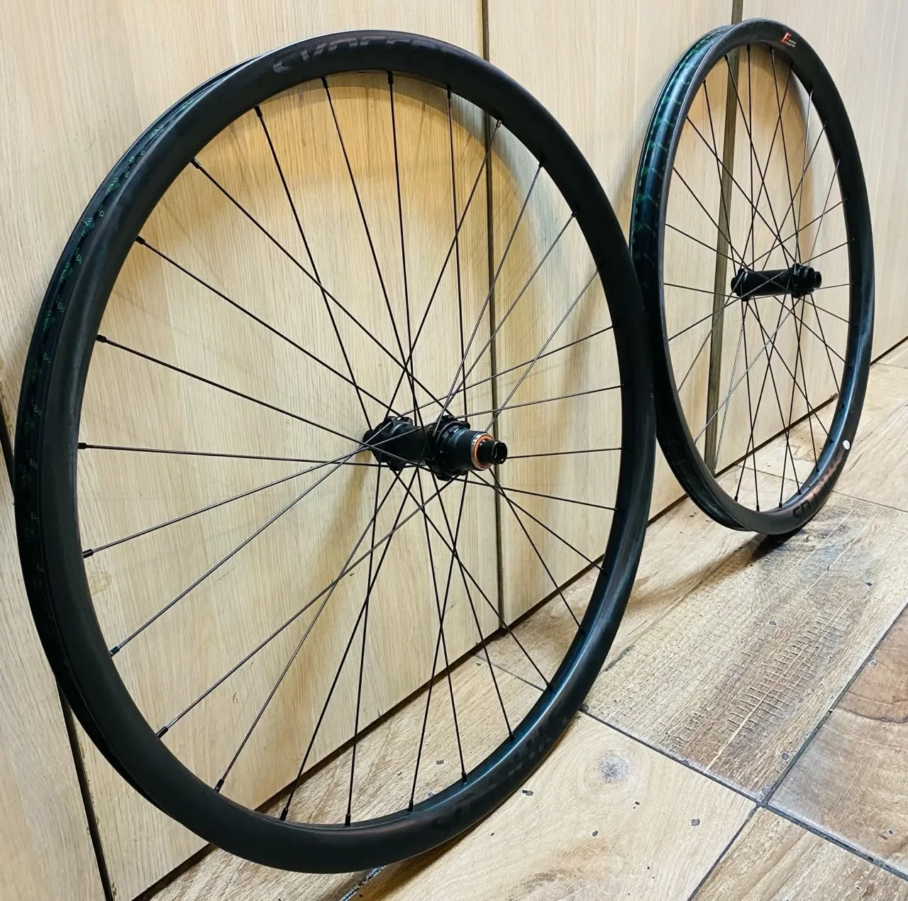CC RUEDAS MTB SYNCROS SILVERTON 1.0 CARBONO 28H (NUEVAS) - Imagen 1