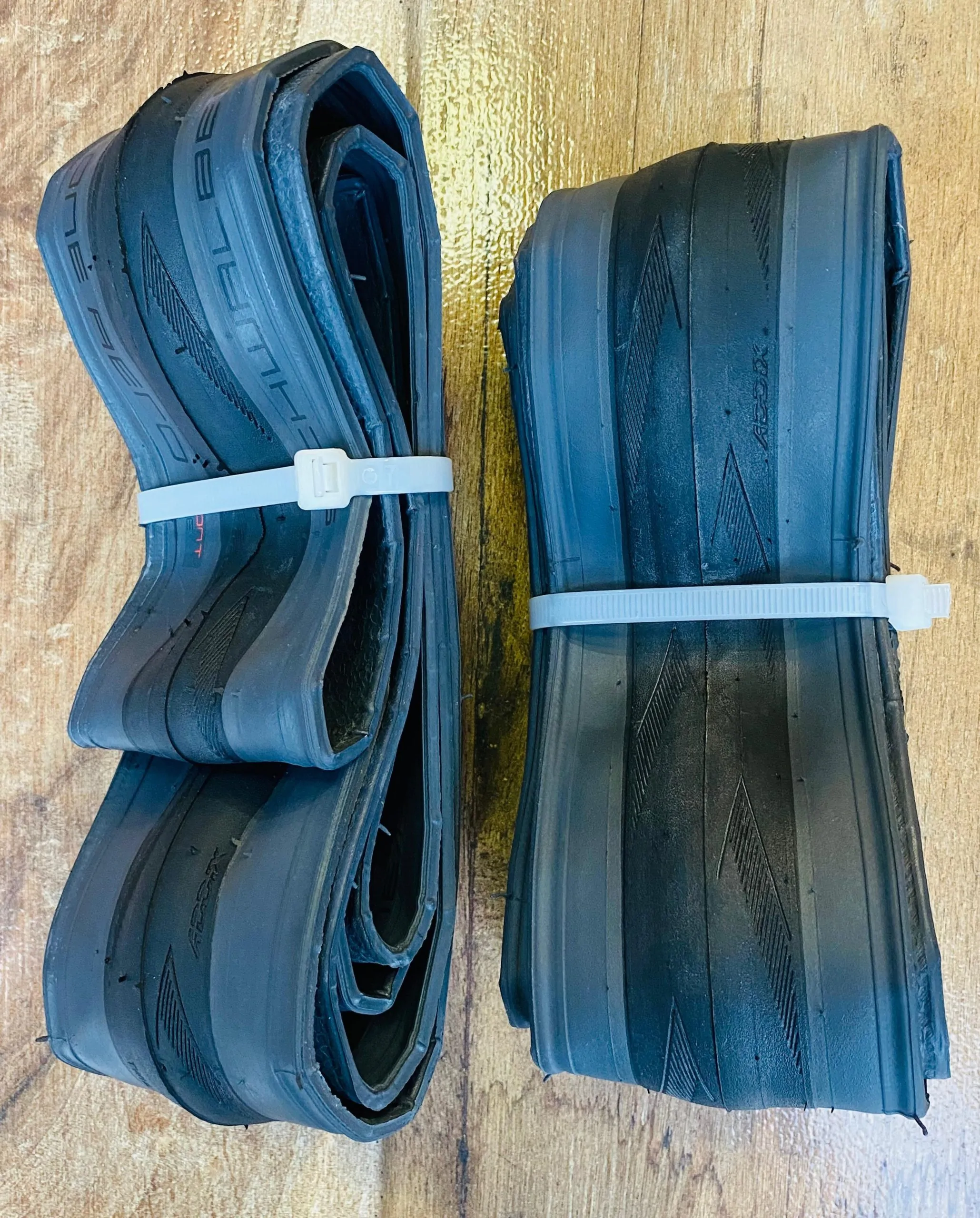 DD PAR LLANTAS RUTA SCHWALBE PRO ONE AERO 700X28 (NUEVAS) - Imagen 4