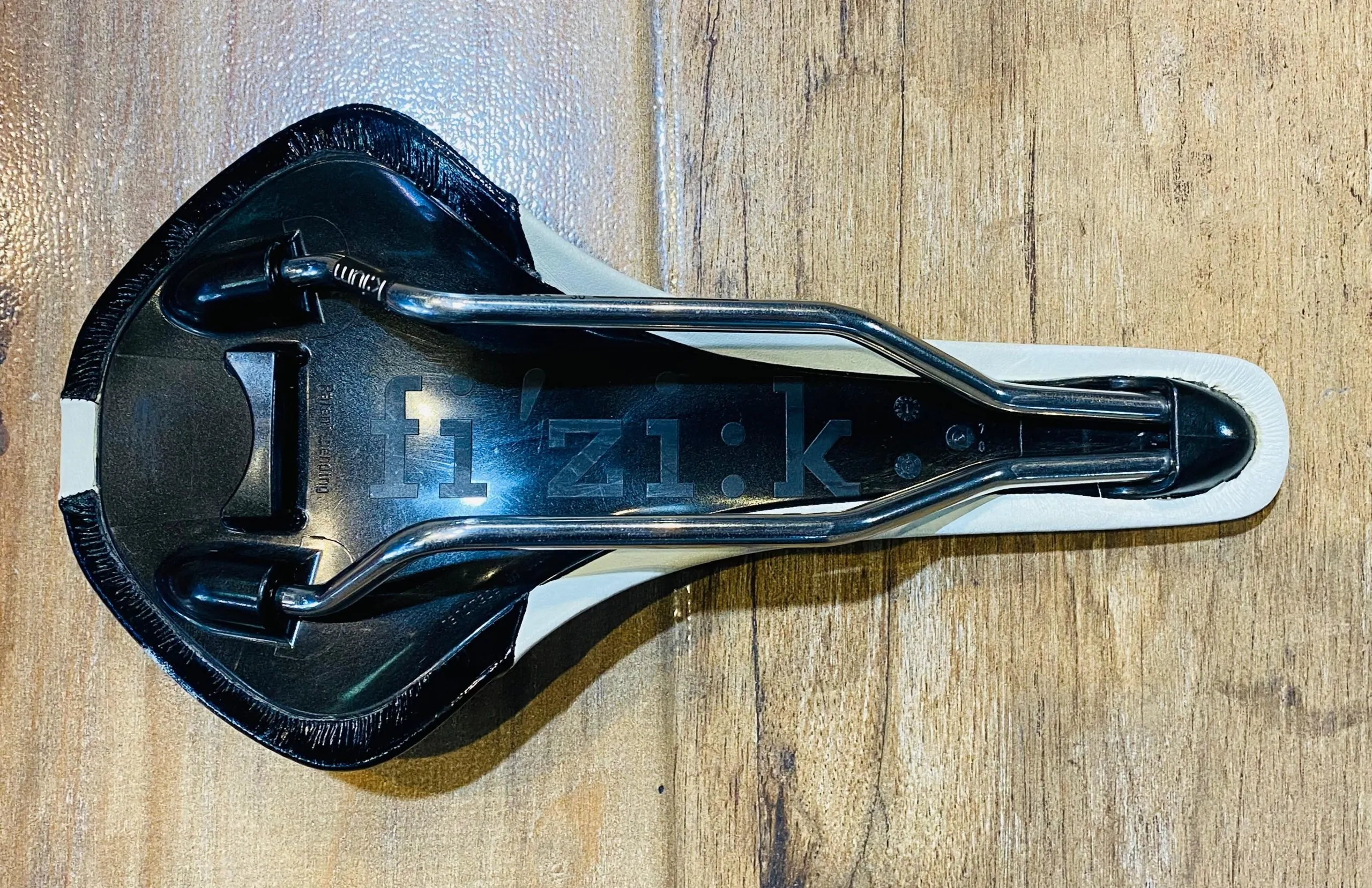 FF SILLIN fi’zi:k ANTARES MTB 140mm x 270mm BLANCO-NEGRO (NUEVO) - Imagen 6