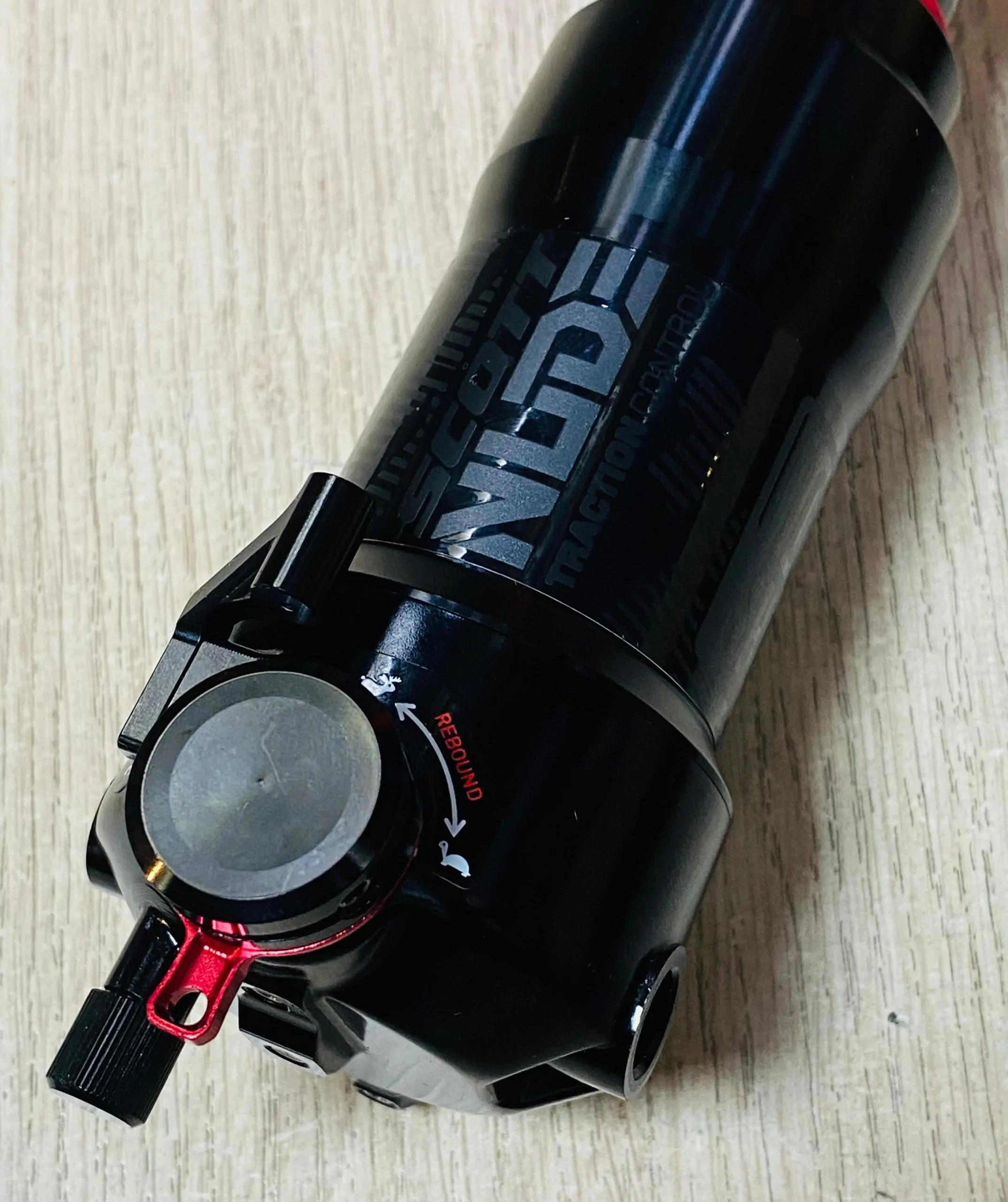 SUSPENSIÓN TRASERA ROCK SHOX DELUXE NUDE 165x45(TR) (NUEVA) - Imagen 4