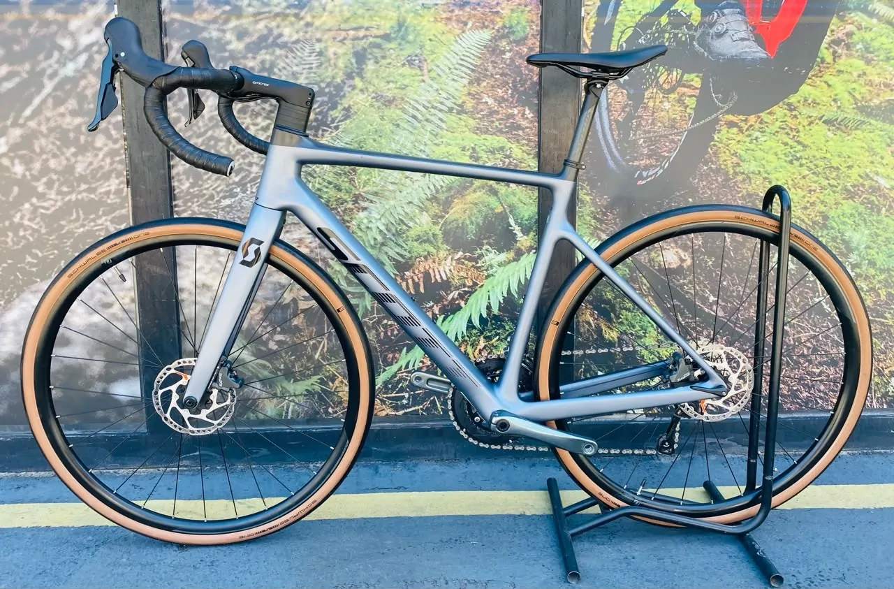 KK BICICLETA RUTA SCOTT ADDICT 40 10SPD CARBONO TALLA M (DE SEGUNDA) - Imagen 7