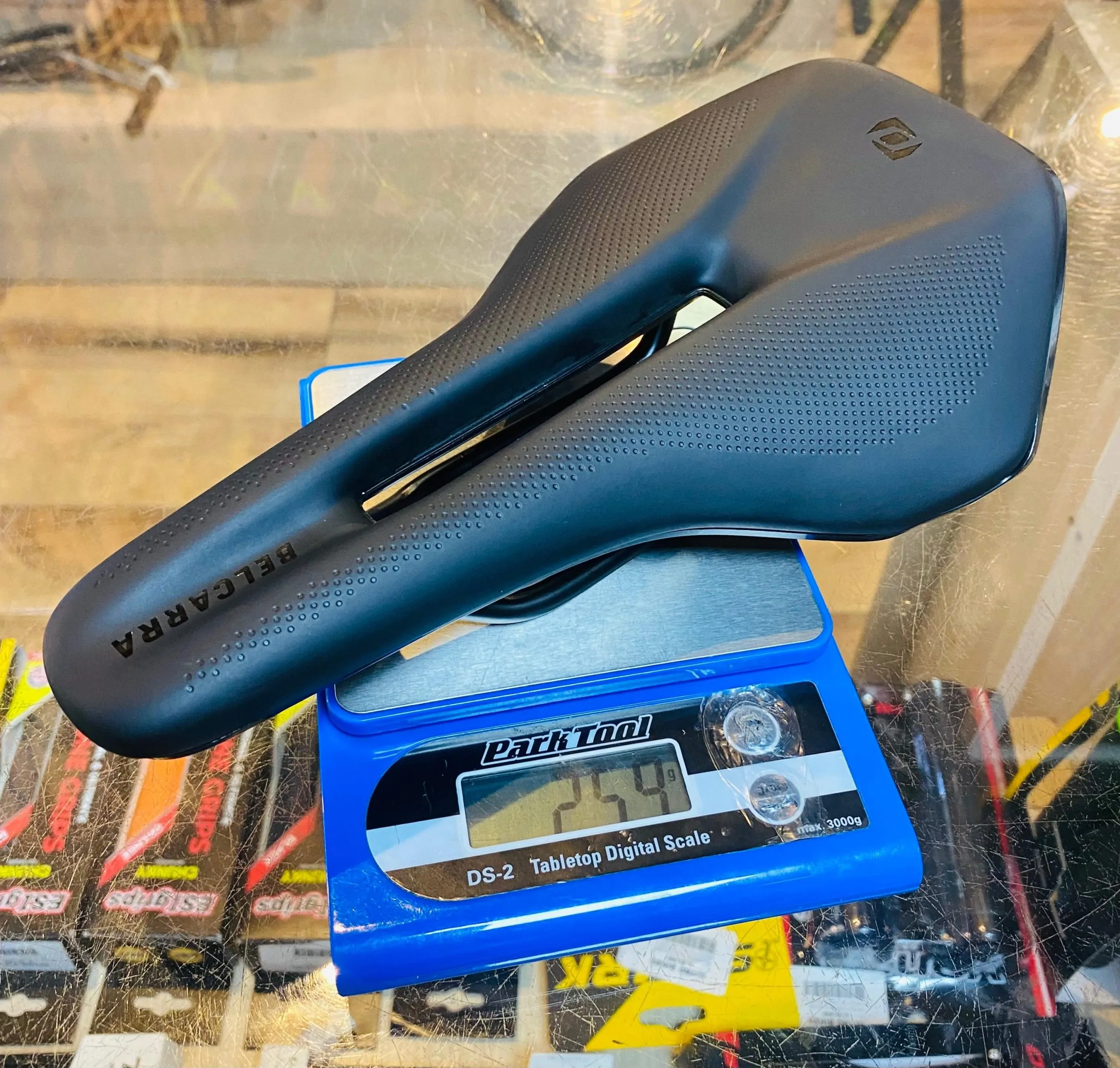 LL SILLIN SYNCROS BELCARRA 245X145MM CrMo RAILS (NUEVO) - Imagen 5