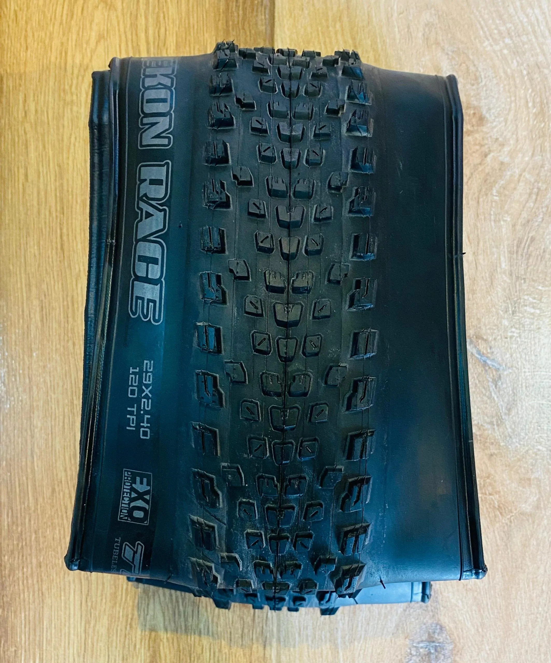 LL3 PAR LLANTAS MAXXIS REKON RACE 29X2.40 120TPI TLR EXO - Imagen 4