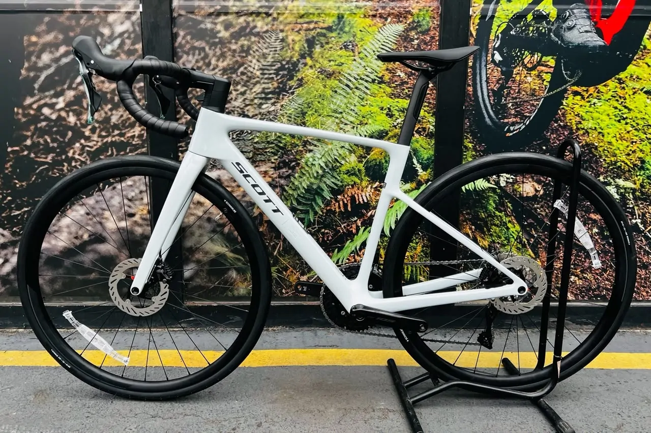 BICICLETA RUTA SCOTT ADDICT 50 - 2026 - Imagen 3