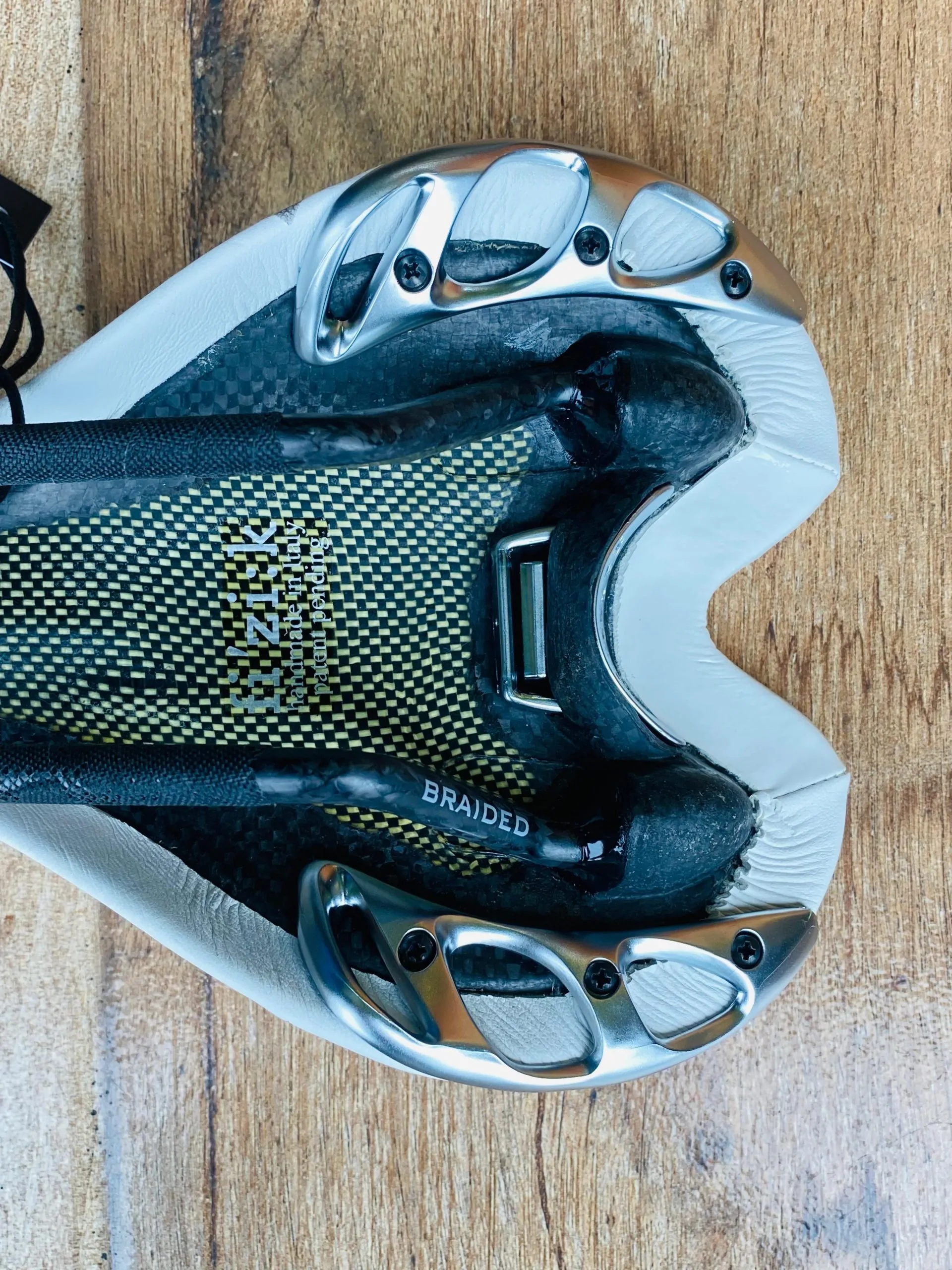 SILLIN fi'zi:k ALIANTE CARBON 130 mm x 255mm BLANCO (NUEVO) - Imagen 5