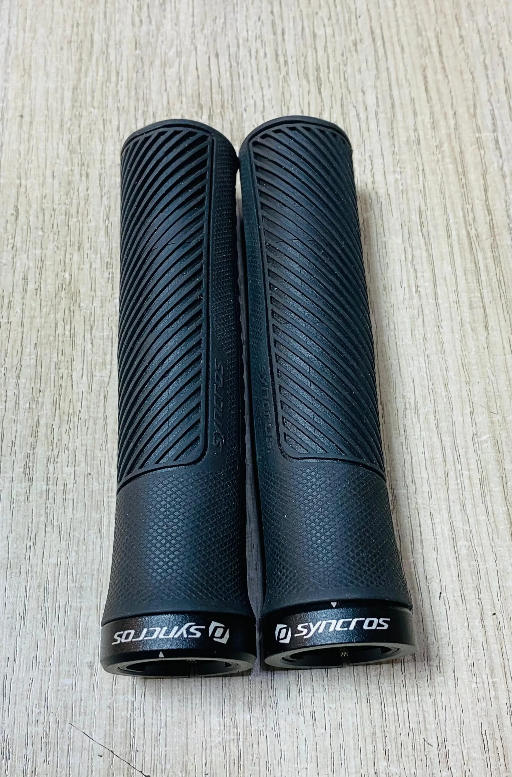 SYNCROS GRIPS/MANGOS SYNCROS PARA BICICLETA DE MONTAÑA (NUEVOS) - Imagen 5