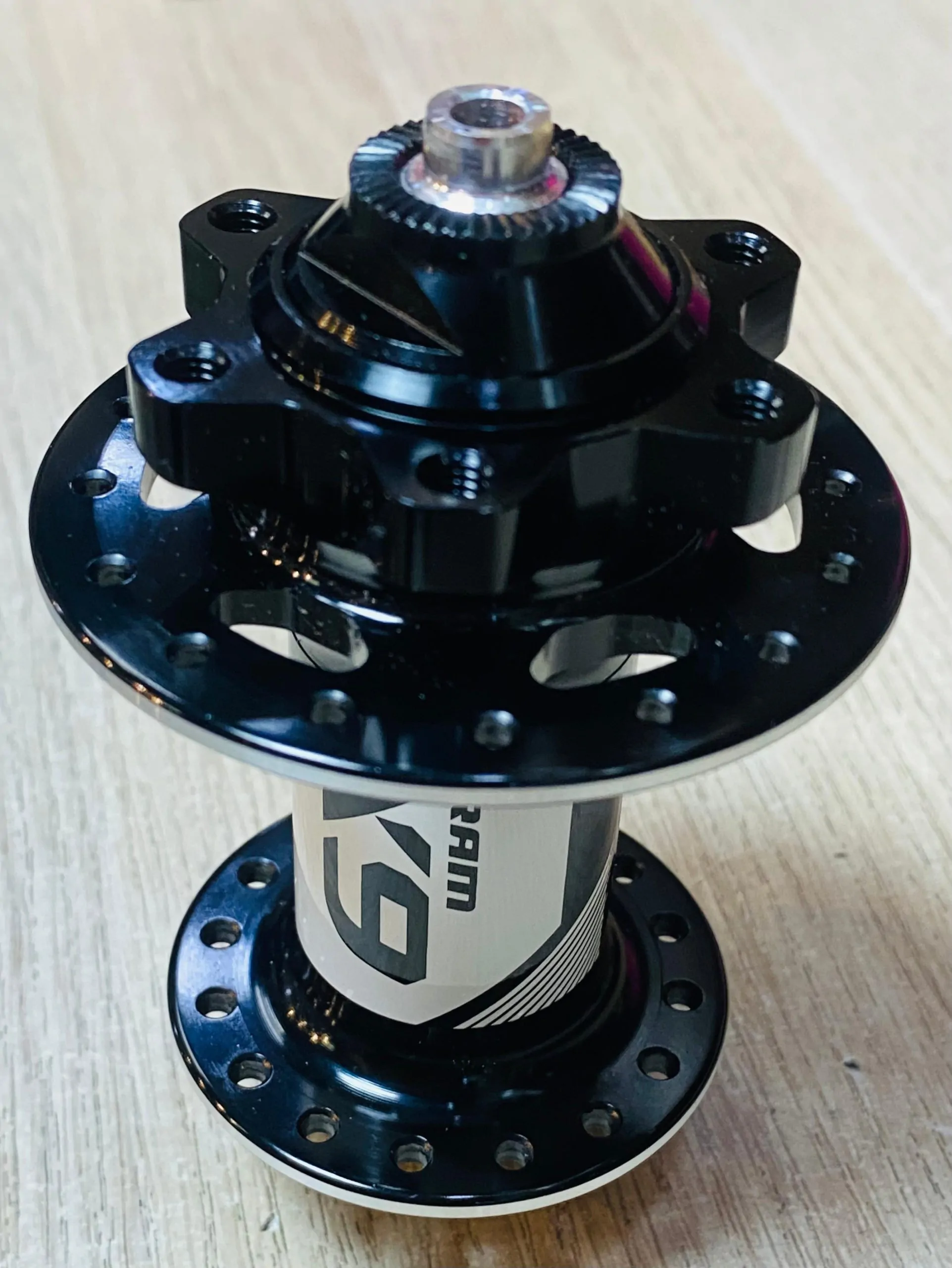CC MANZANA DELANTERA SRAM X9 V2 100MM 32H (NUEVO) - Imagen 4