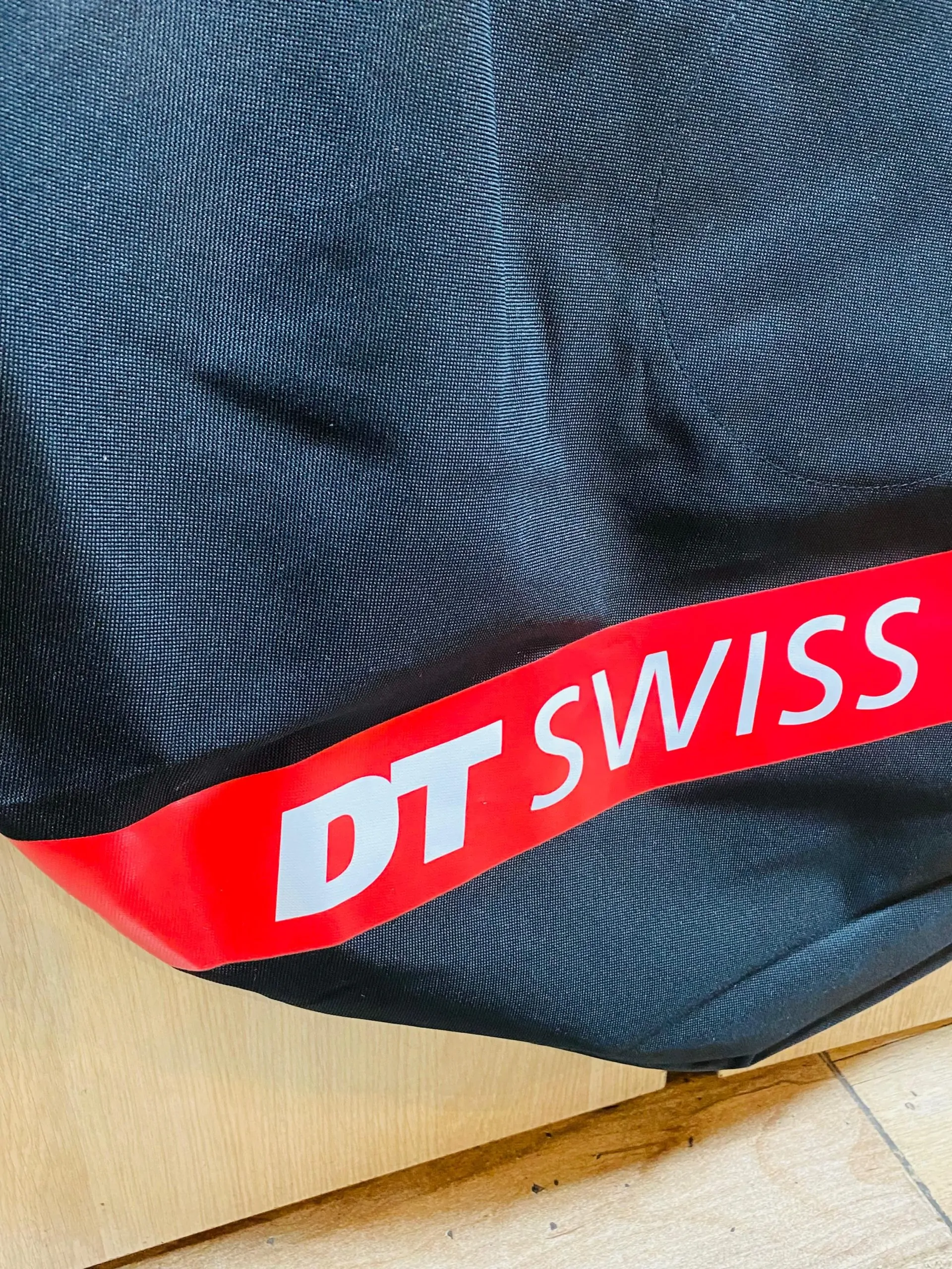 EE FUNDA/BOLSO DT SWISS PARA RUEDAS BICICLETA RIN 29 *UNIDAD* - Imagen 5