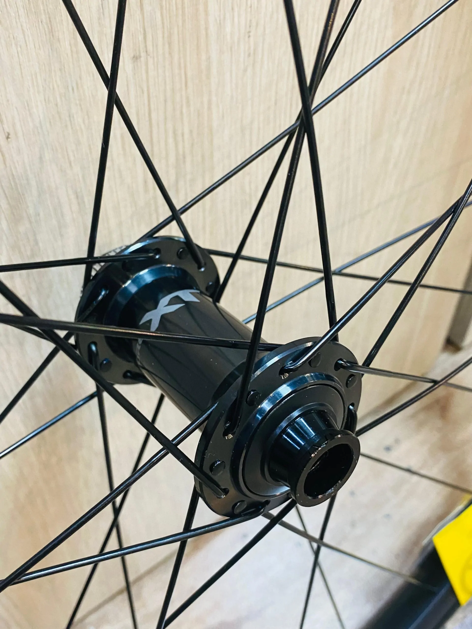 JUEGO DE RUEDAS/ RINES MTB SHIMANO DEORE XT WH-M8200 BOOST (409270) - Imagen 4