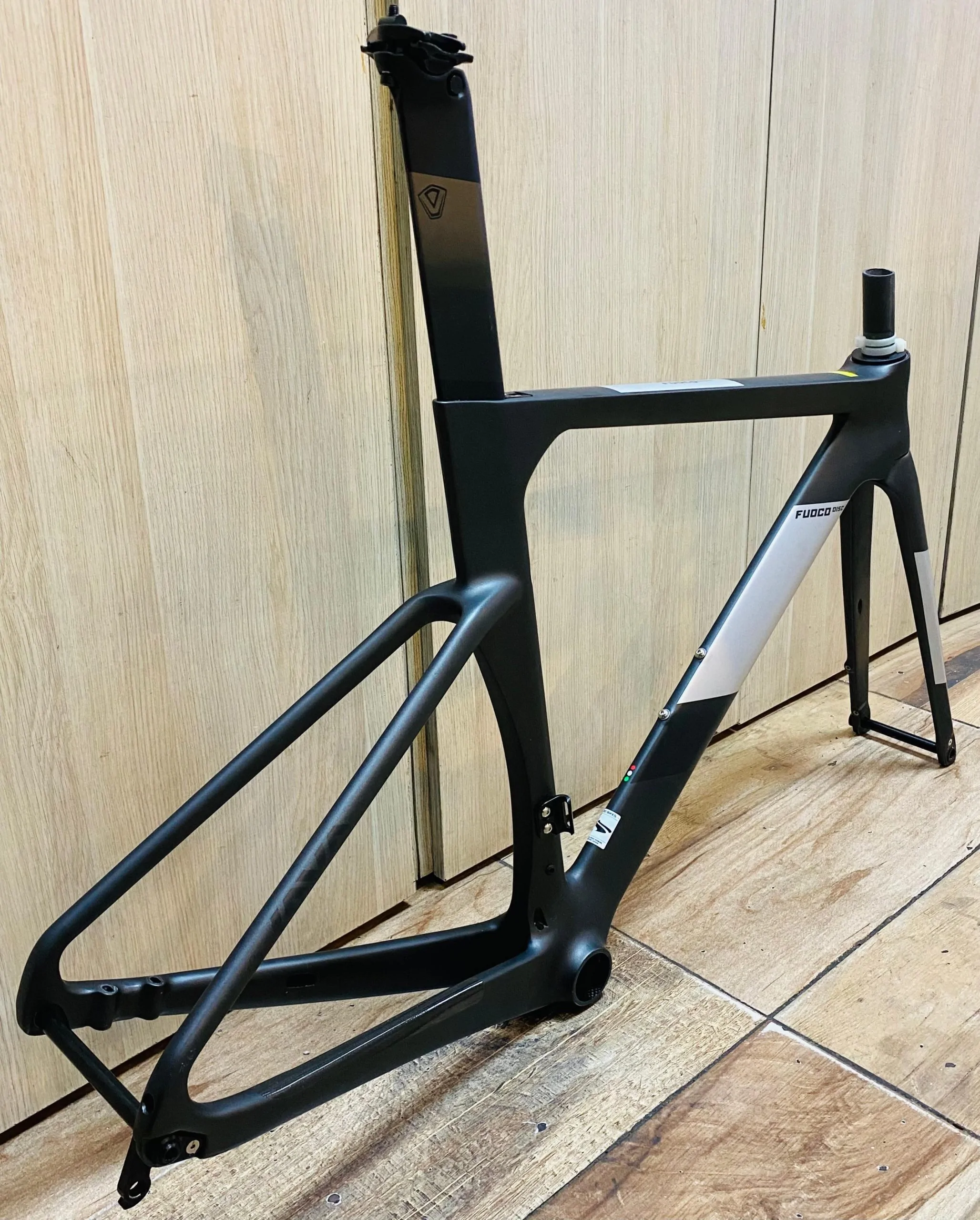 EEE MARCO BICI RUTA JAVA FUOCO DISC CARBON /COLOR TITANIO - Imagen 4