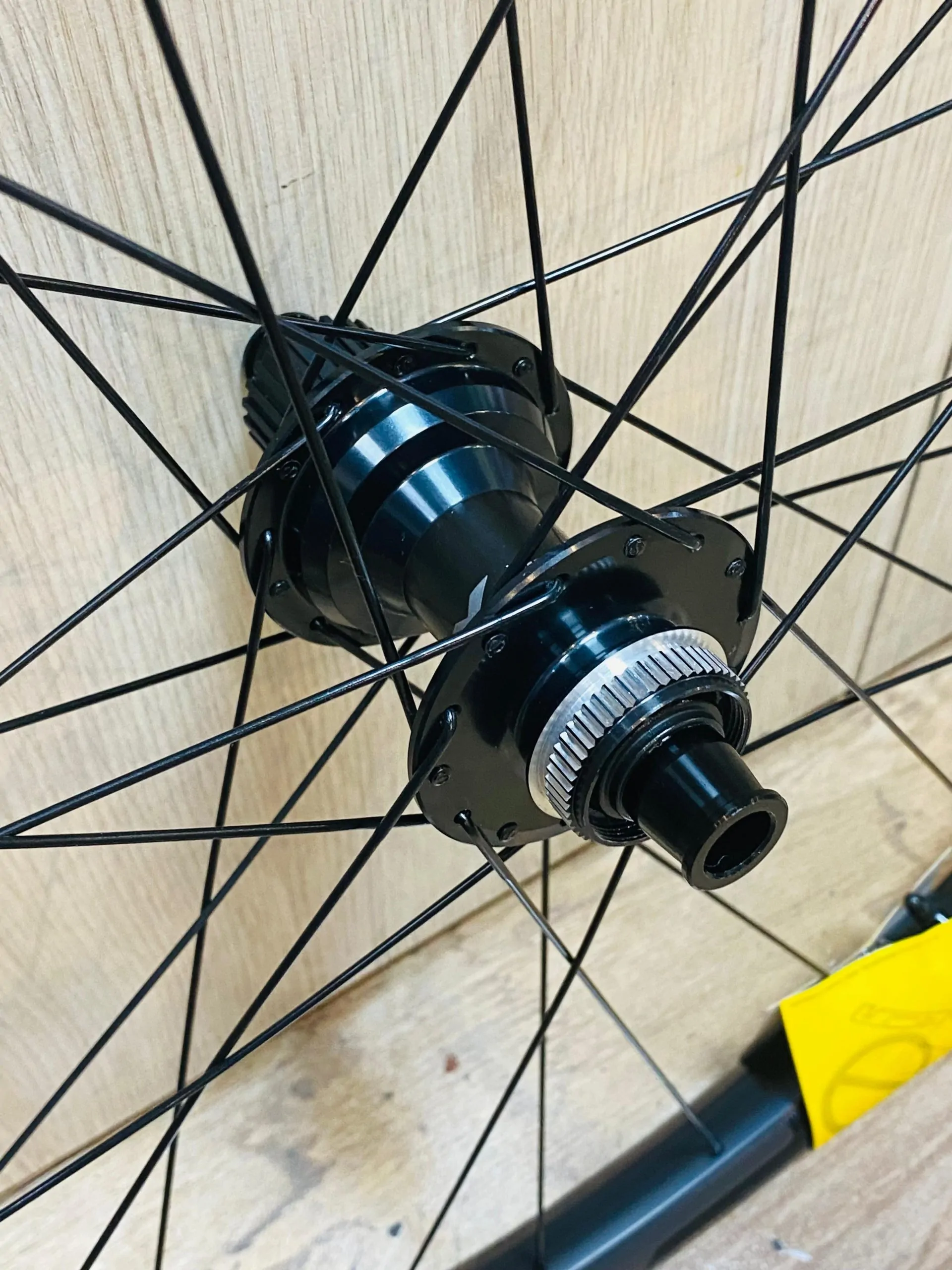 JUEGO DE RUEDAS/ RINES MTB SHIMANO DEORE XT WH-M8200 BOOST (409270) - Imagen 8