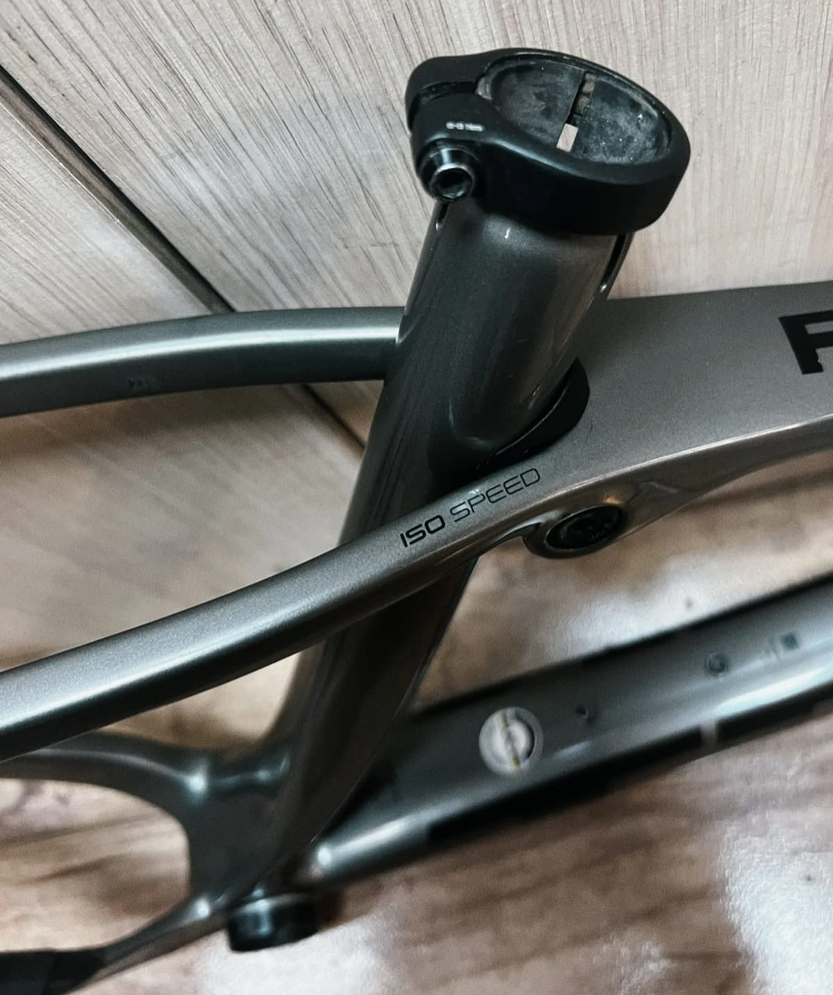 MARCO TREK PROCALIBER 9.5 MODELO 2023 CARBONO RIN 29 ( USADO ) - Imagen 7